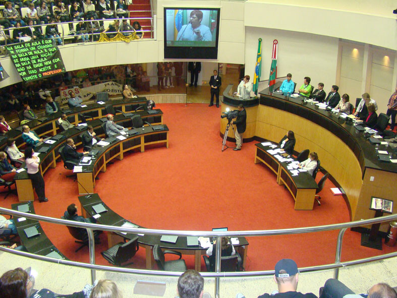 Pacto pela Educação prevê investimentos de R$ 500 milhões