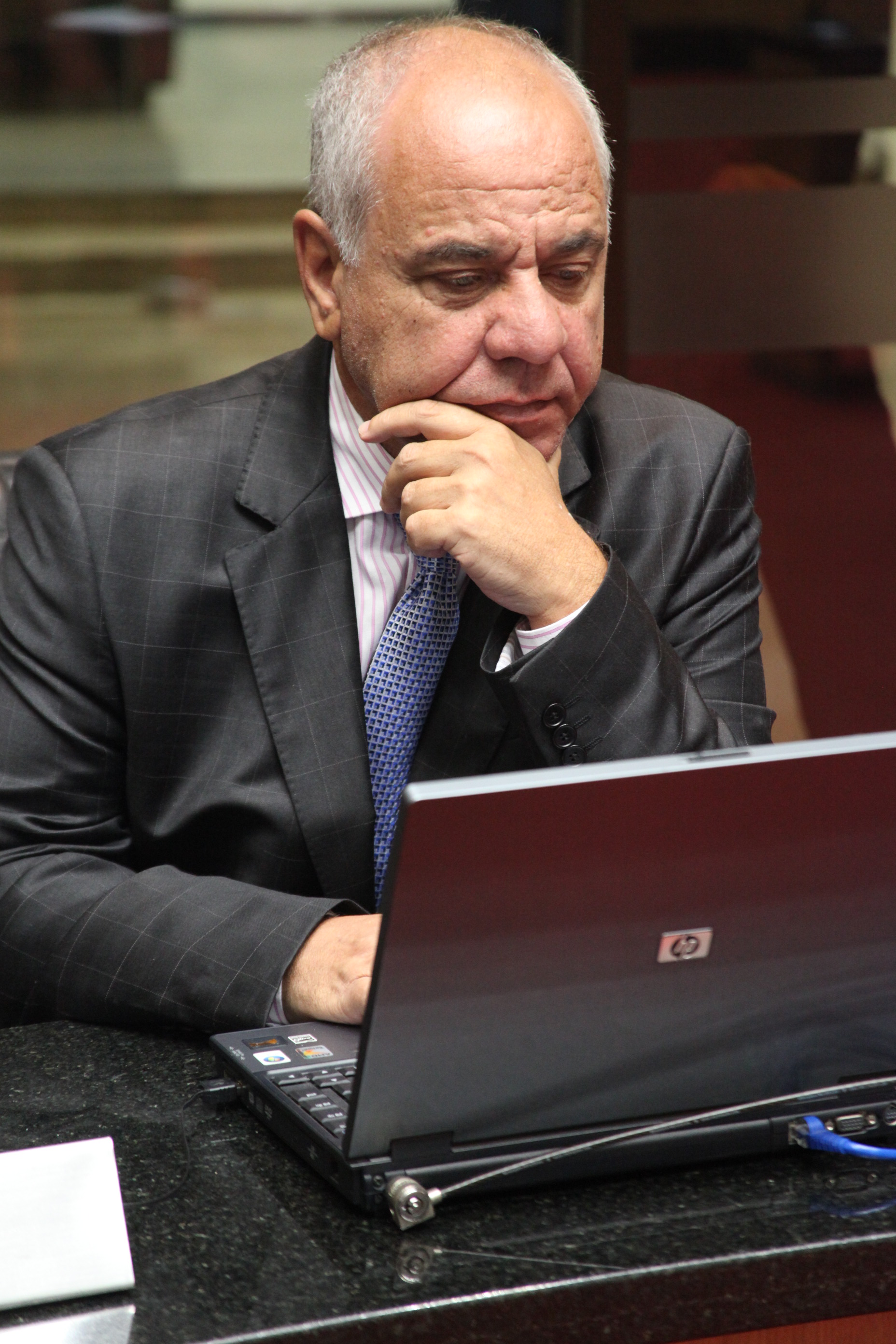 Sessão Ordinária - Plenário Osni Régis. Deputado Dado Cherem (PSDB).  Foto: Fábio Queiroz