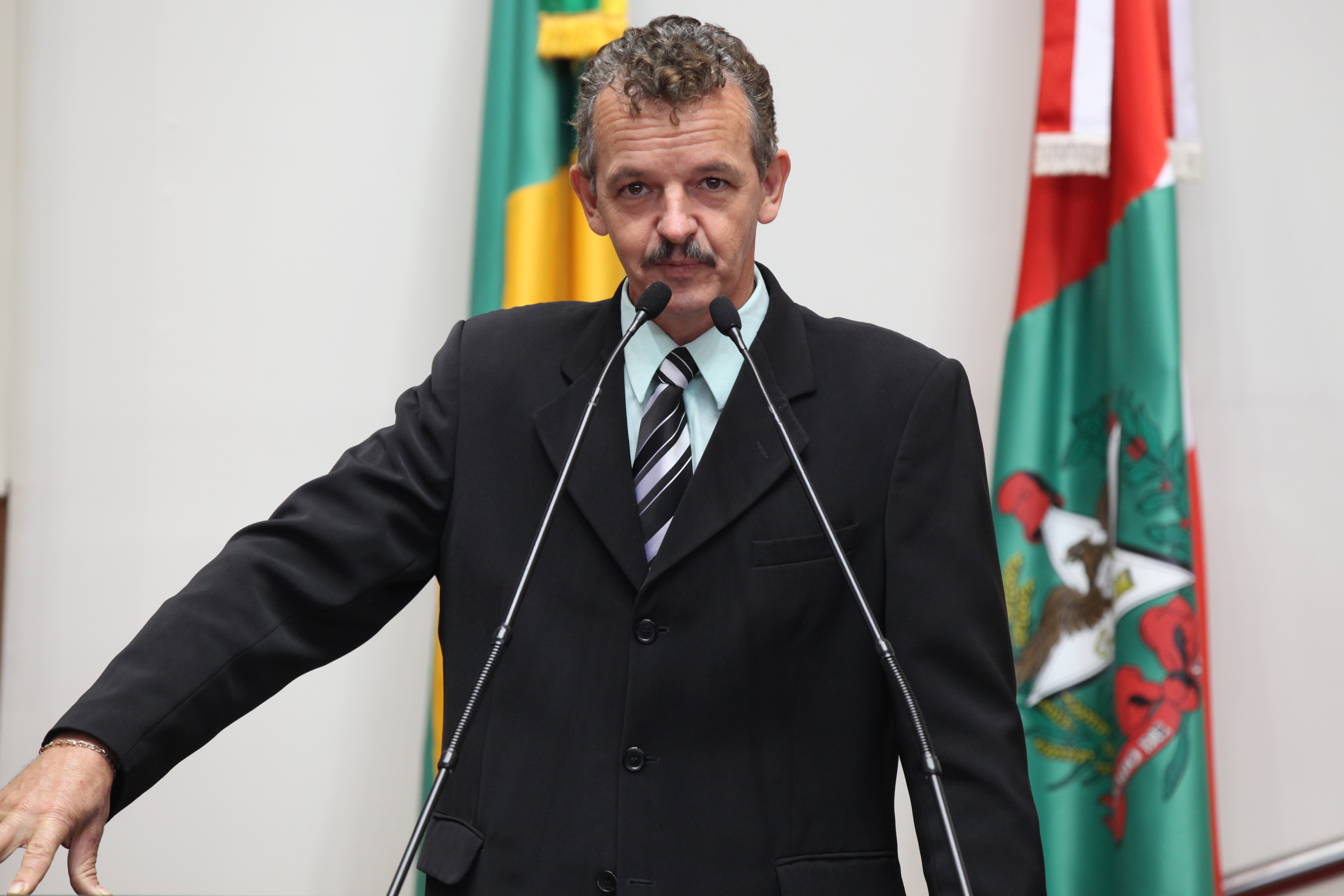 Sessão Ordinária - Plenário Osni Régis. Deputado Dirceu Dresch (PT).  Foto: Miriam Zomer