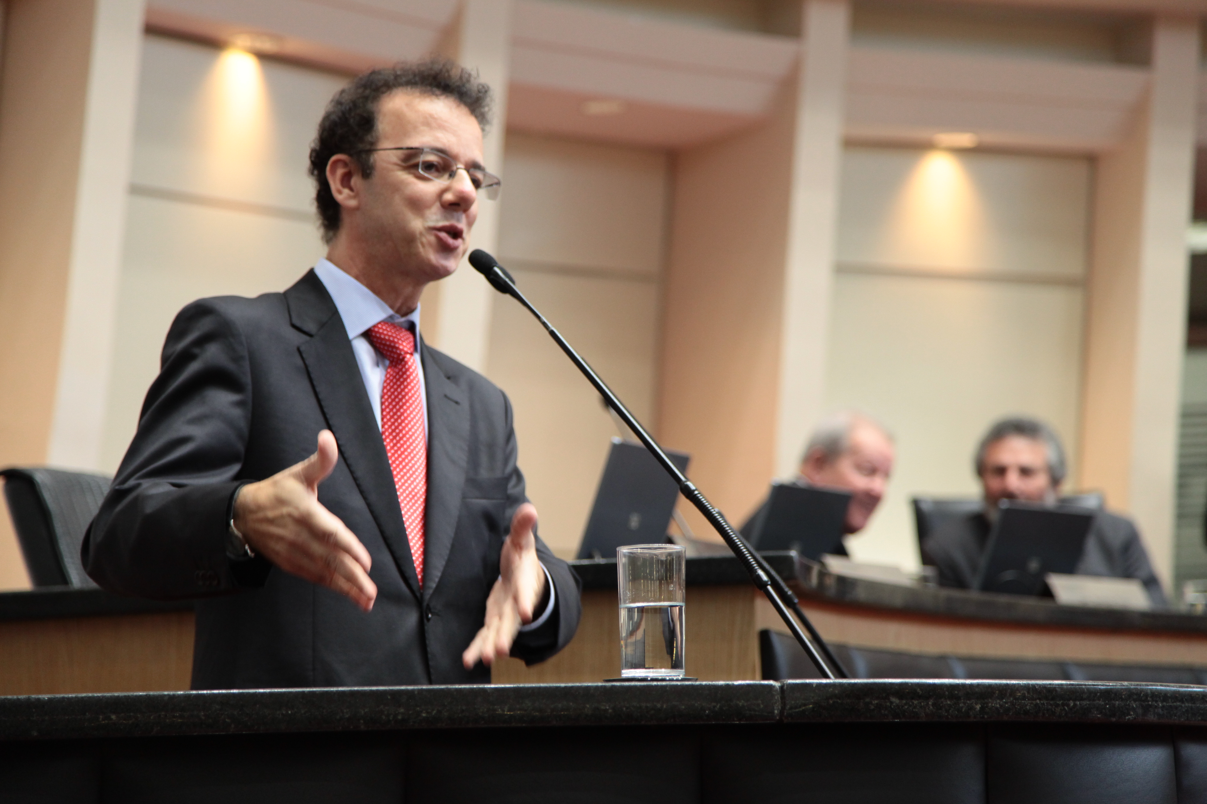 Sessão Ordinária - Plenário Osni Régis. Deputado Ismael dos Santos (PSD). Foto: Miriam Zomer