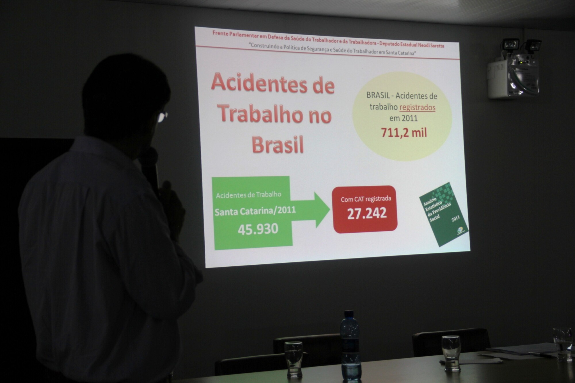 Deputado Neodi Saretta (PT) no seminário “Uma SC sem LER é possível?”, realizado em Jaraguá do Sul