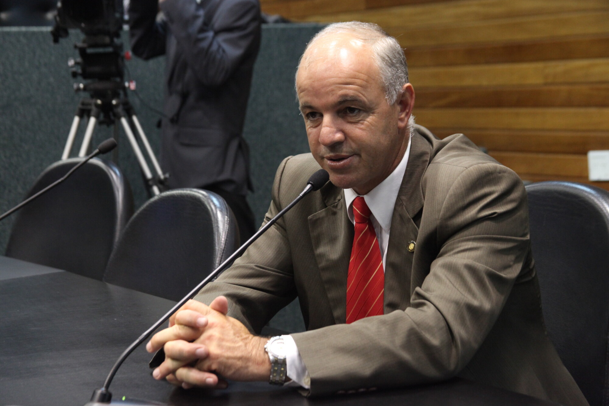 Deputados aprovam padrão para fiscalização eletrônica nas estradas