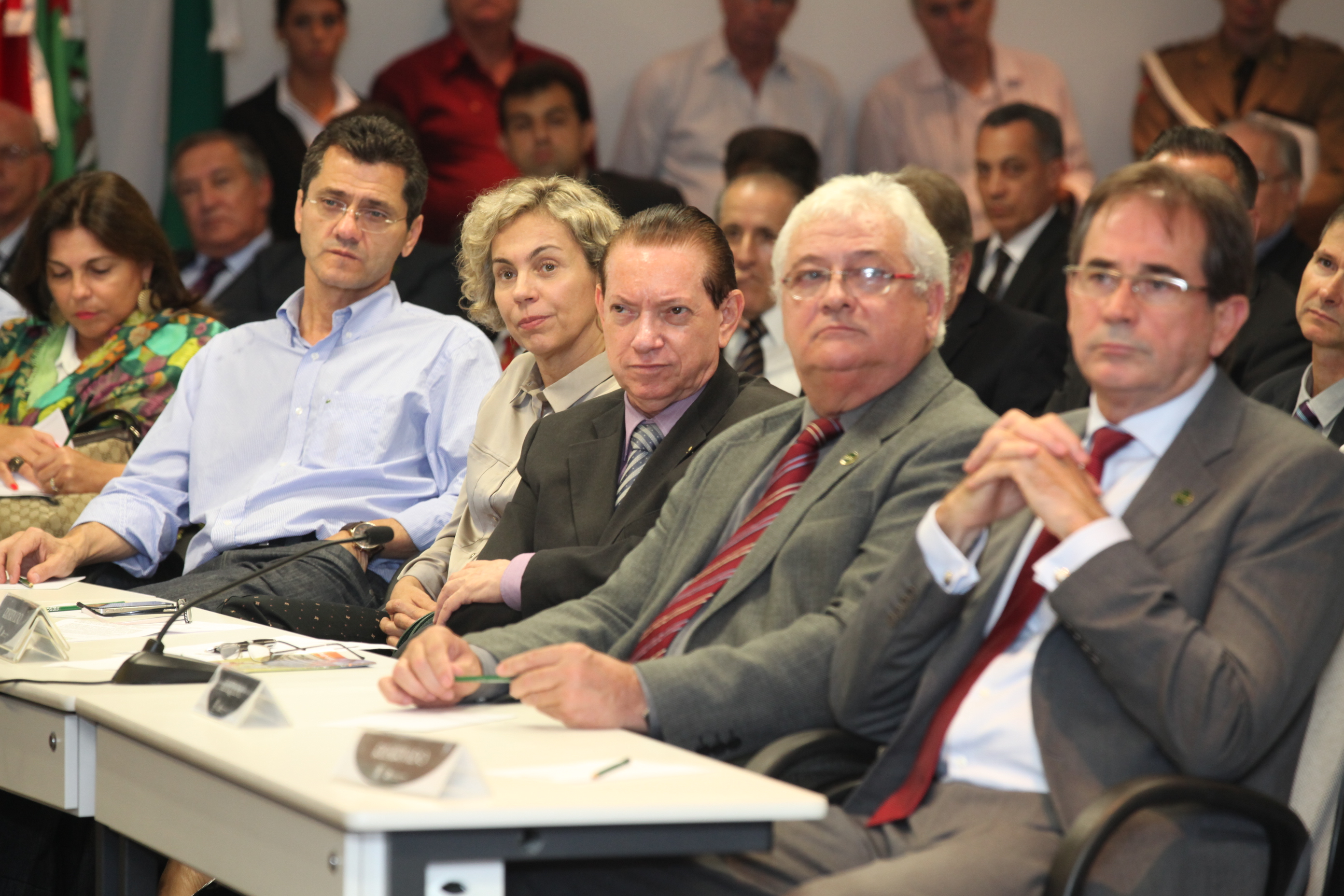 Debate sobre as ferrovias catarinenses na FIESC - Deputado Jaison Lima e Ana Paula (PT)