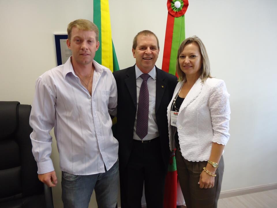 Deputado Mauricio Eskudlark (PSD) com os vereadores de Belmonte, Gheison e Marli