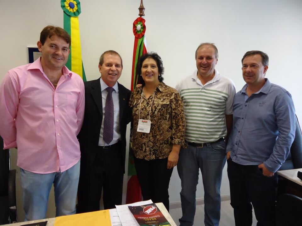 Deputado Mauricio Eskudlark (PSD) com os vereadores de Descanso, Marcio, Chico, Lilo e Cleusa