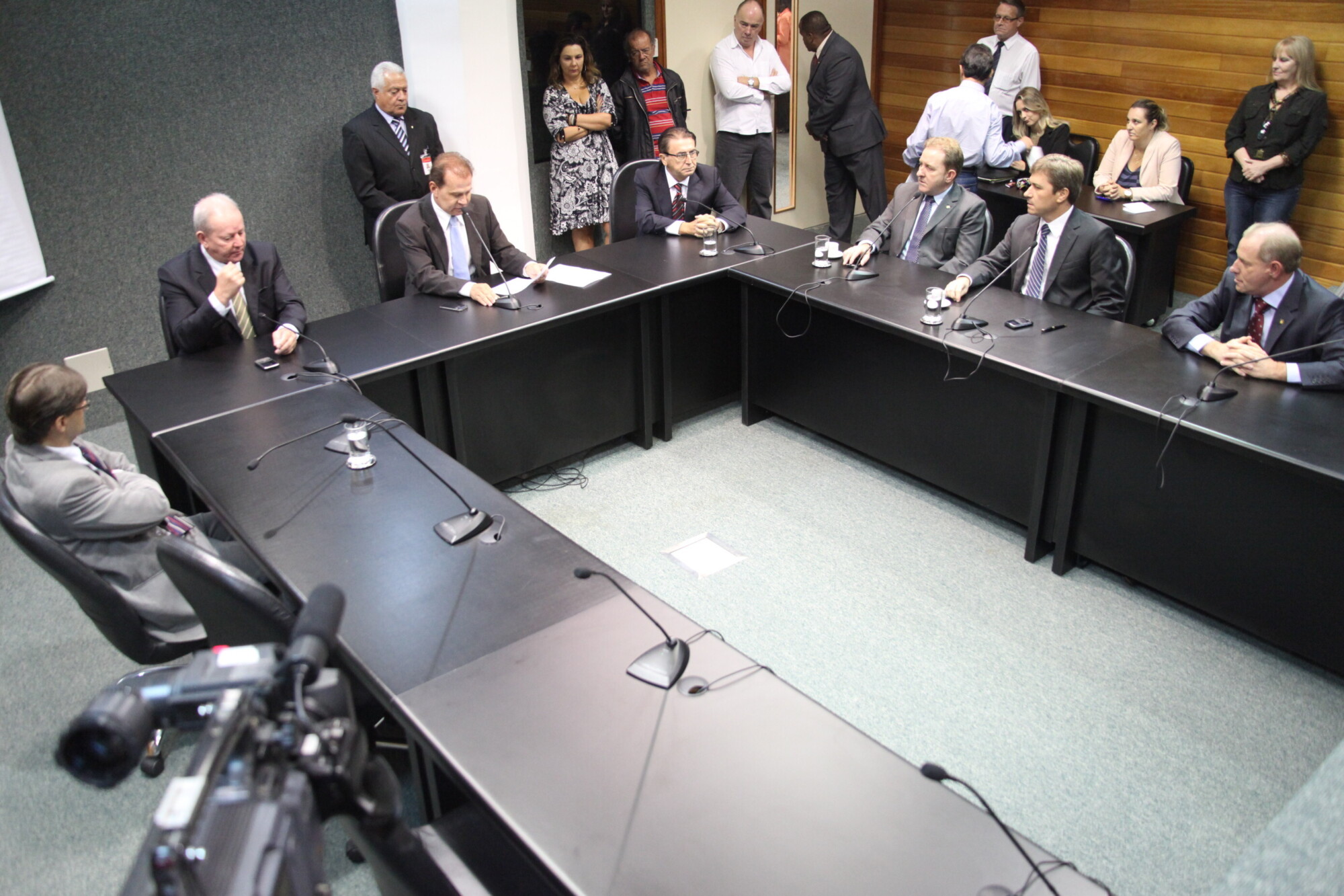 Finanças realiza reunião extraordinária para analisar reajuste do magistério