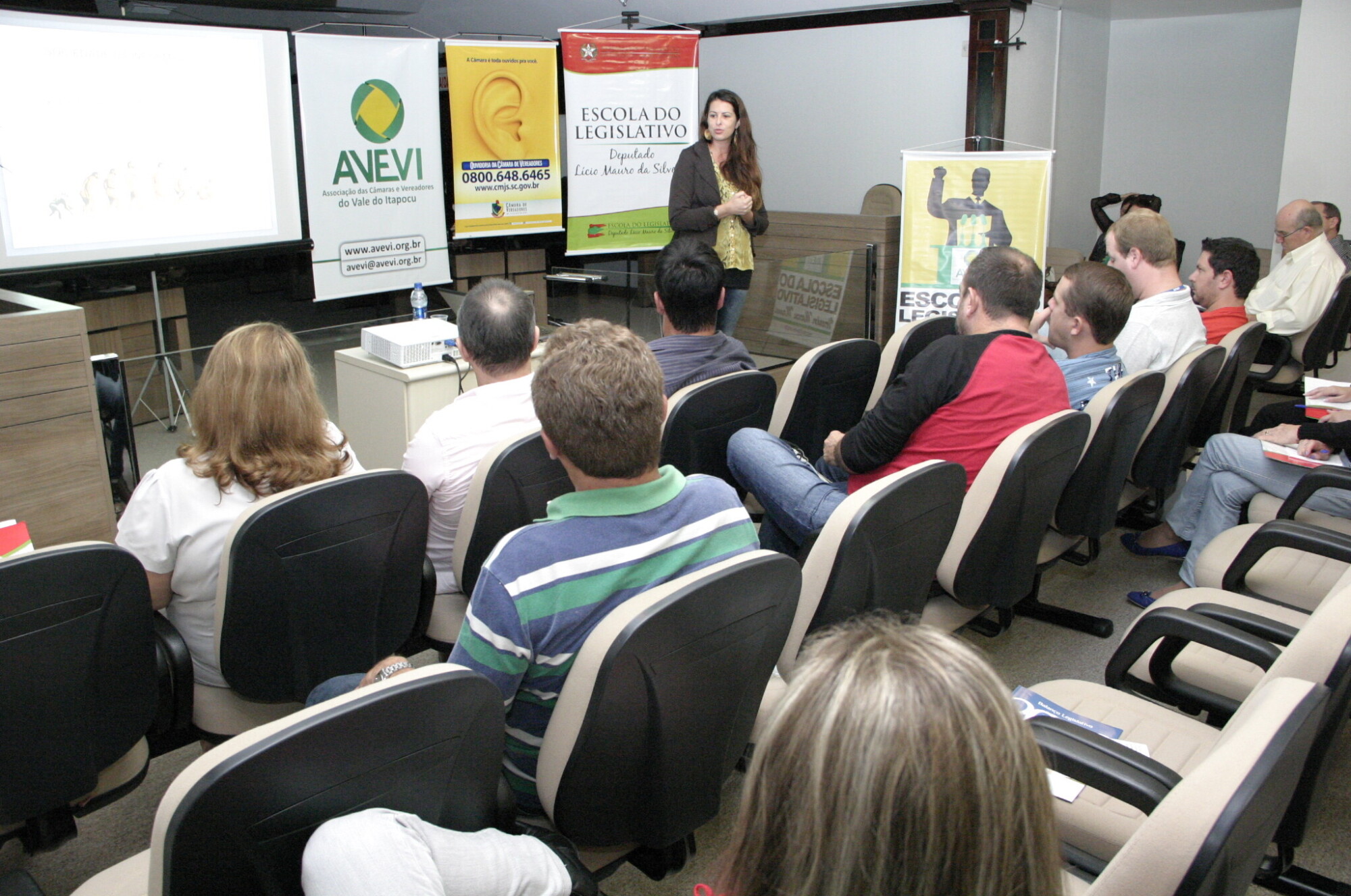 Câmaras municipais do Vale do Itapocu capacitam servidores e vereadores