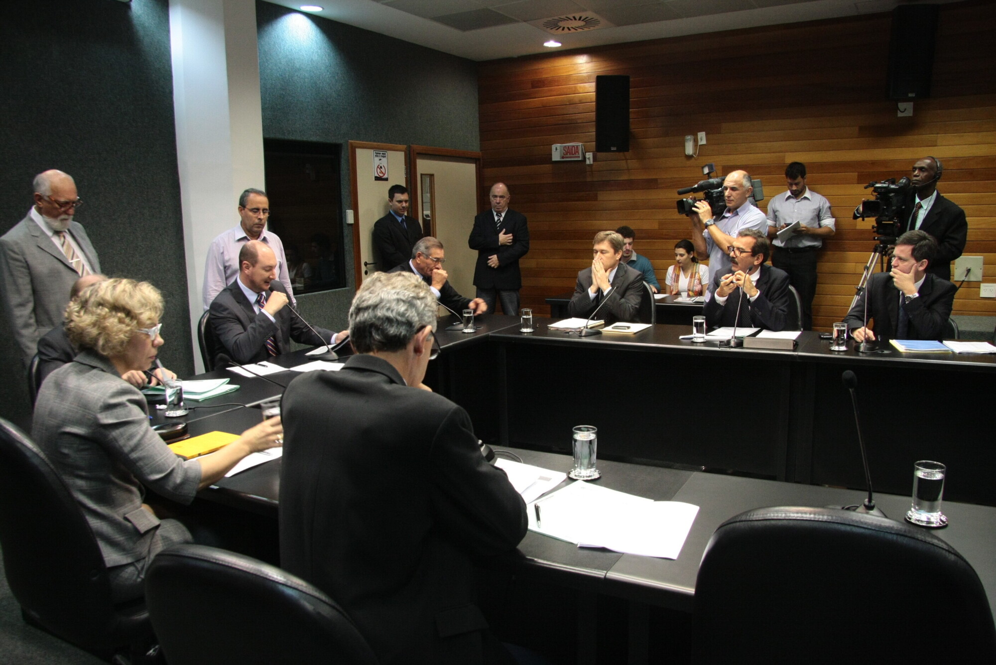 Gratificação dos servidores da saúde é aprovada na Comissão de Justiça