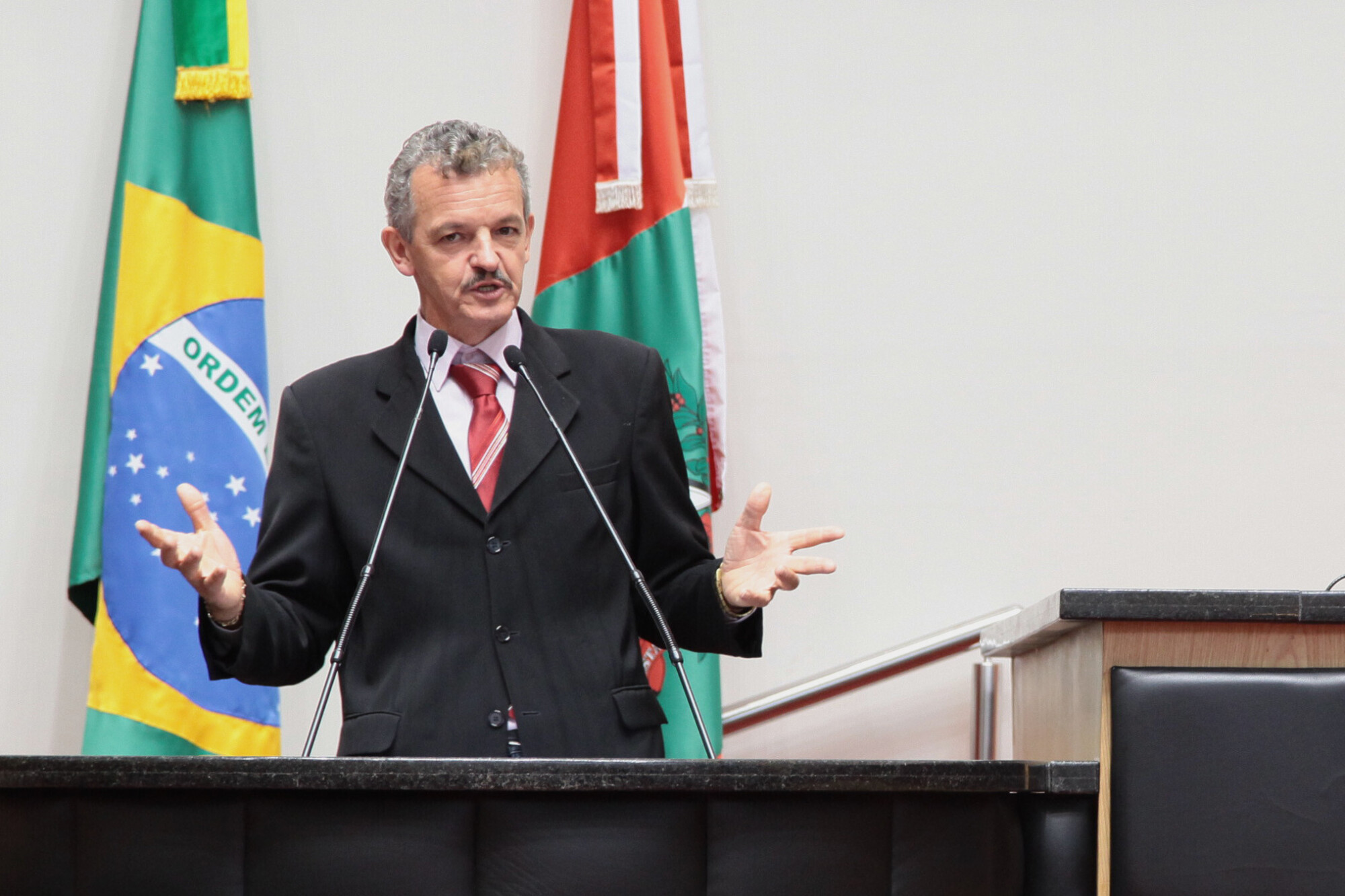 Unificação da alíquota do ICMS repercute na Tribuna do Plenário