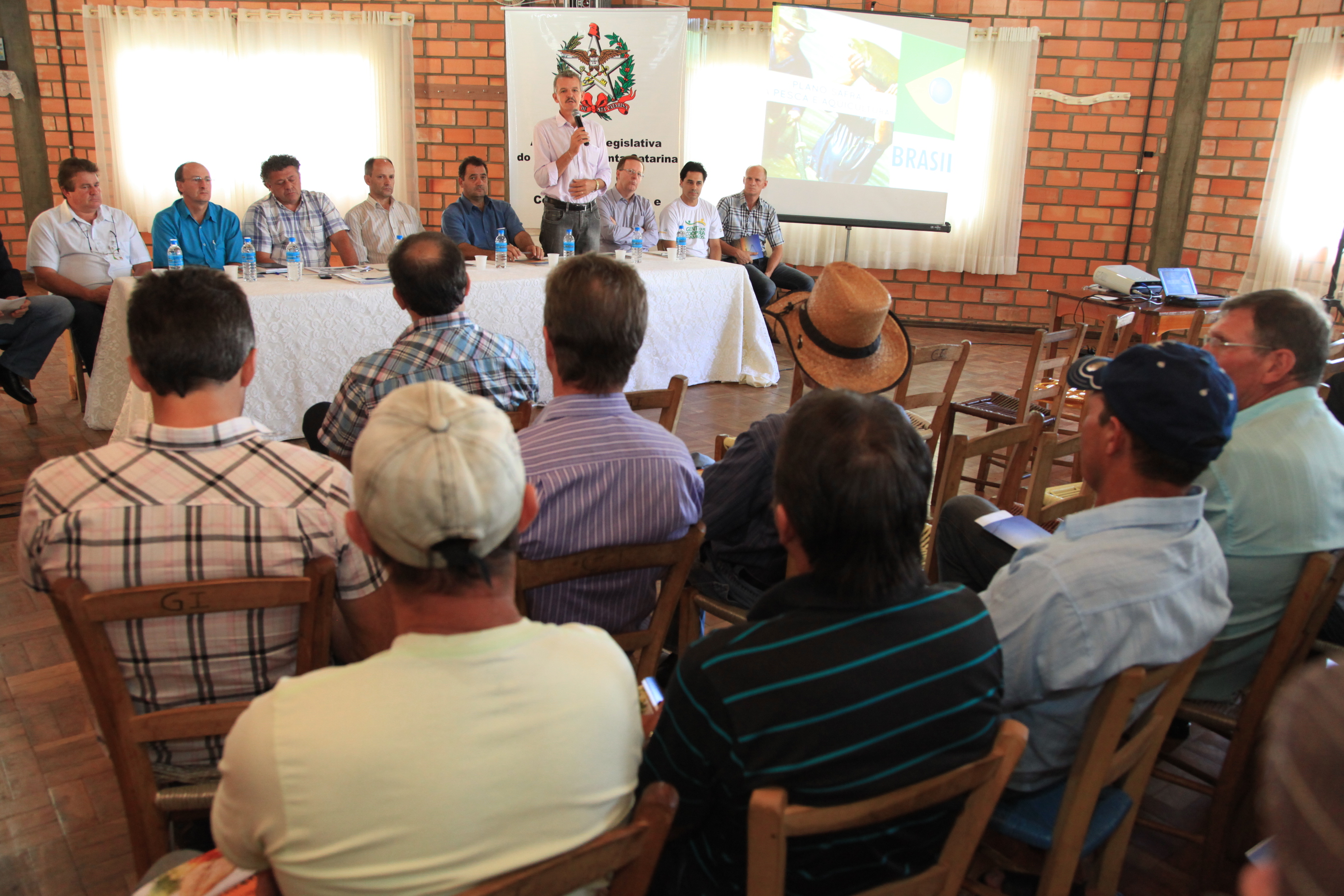 Comissão de Pesca e Aquicultura da Assembleia Legislativa realiza na cidade de São Lourenço do Oeste, o seminário regional para debater o Plano Safra Pesca e Aqüicultura. Foto: Miriam Zomer