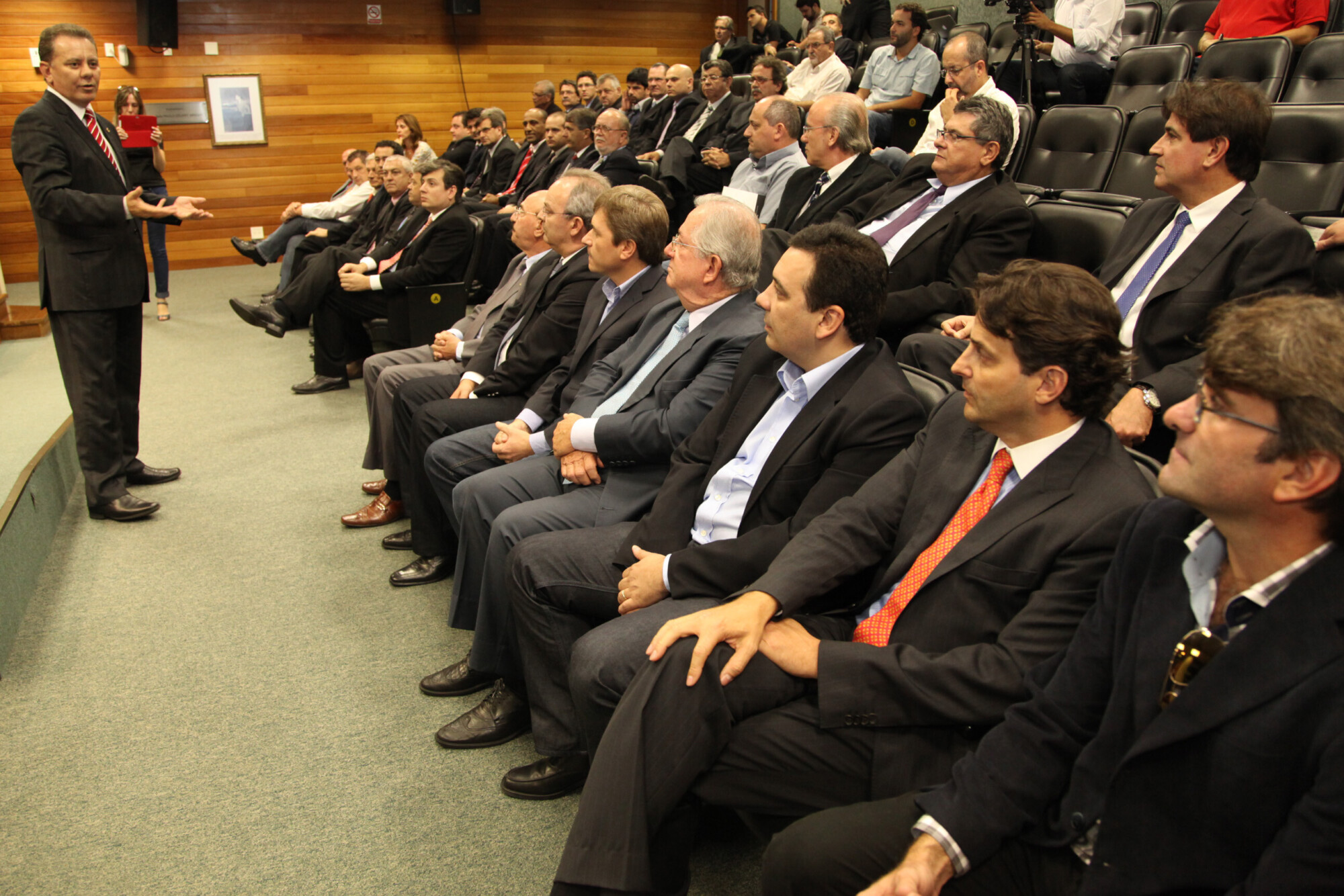 Deputados pedem inclusão de Tubarão na rede de inovação