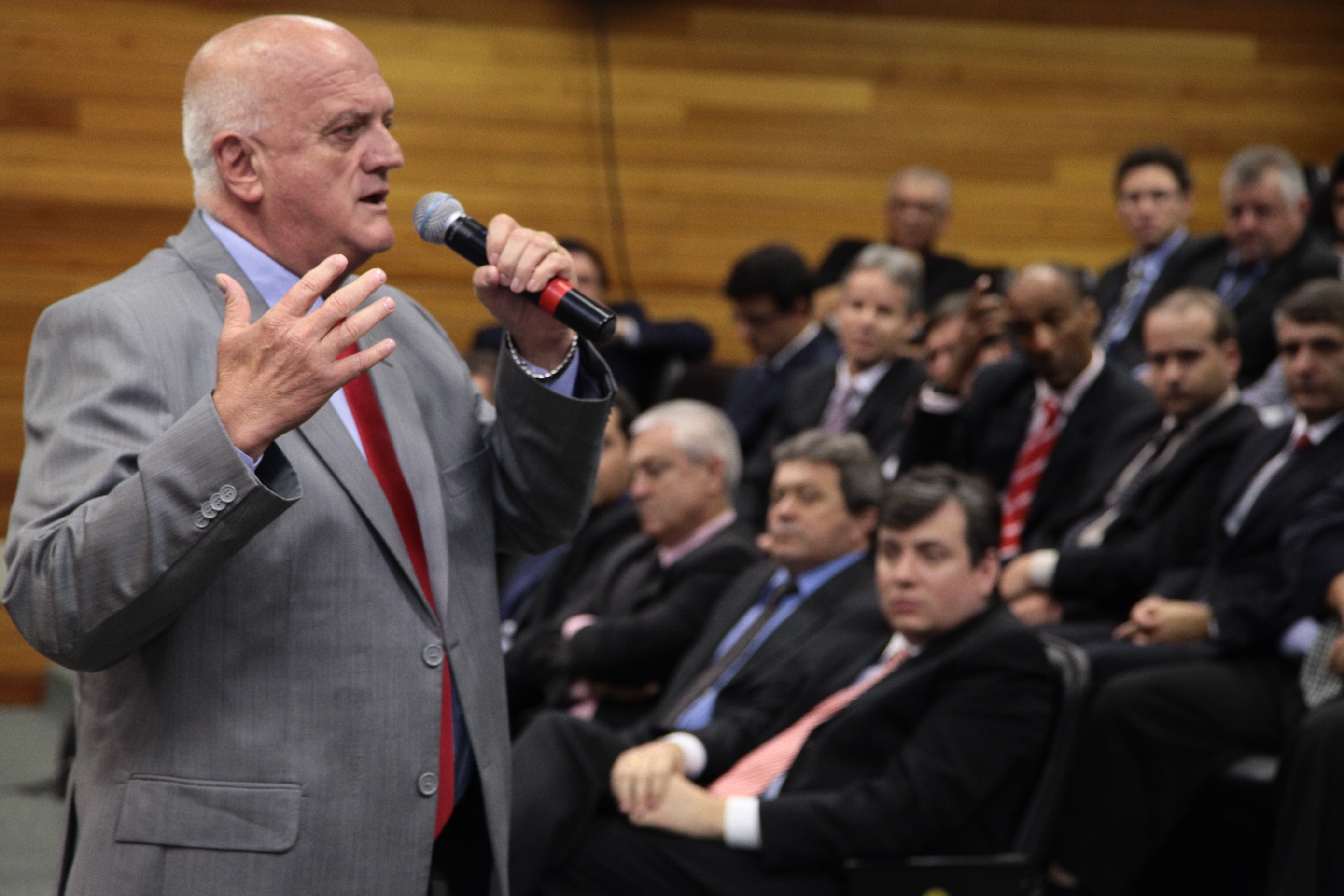 Audiência sobre o Centro de Inovação de Tubarão. Prefeito de Tubarão, Foto: Miriam Zomer
