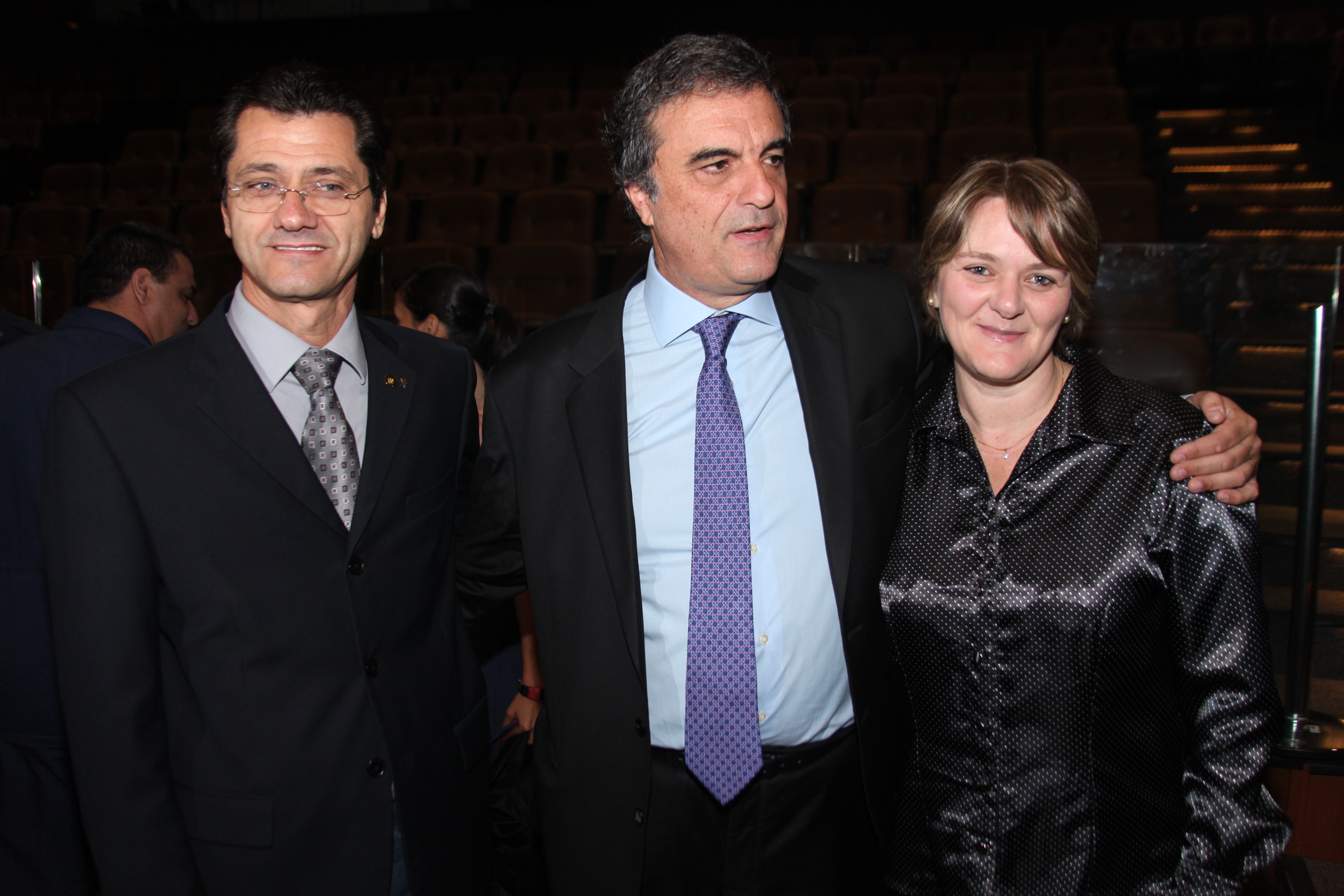 Governador Raimundo Colombo dá posse aos 40 defensores públicos de Santa Catarina. Foto: Fábio Queiroz