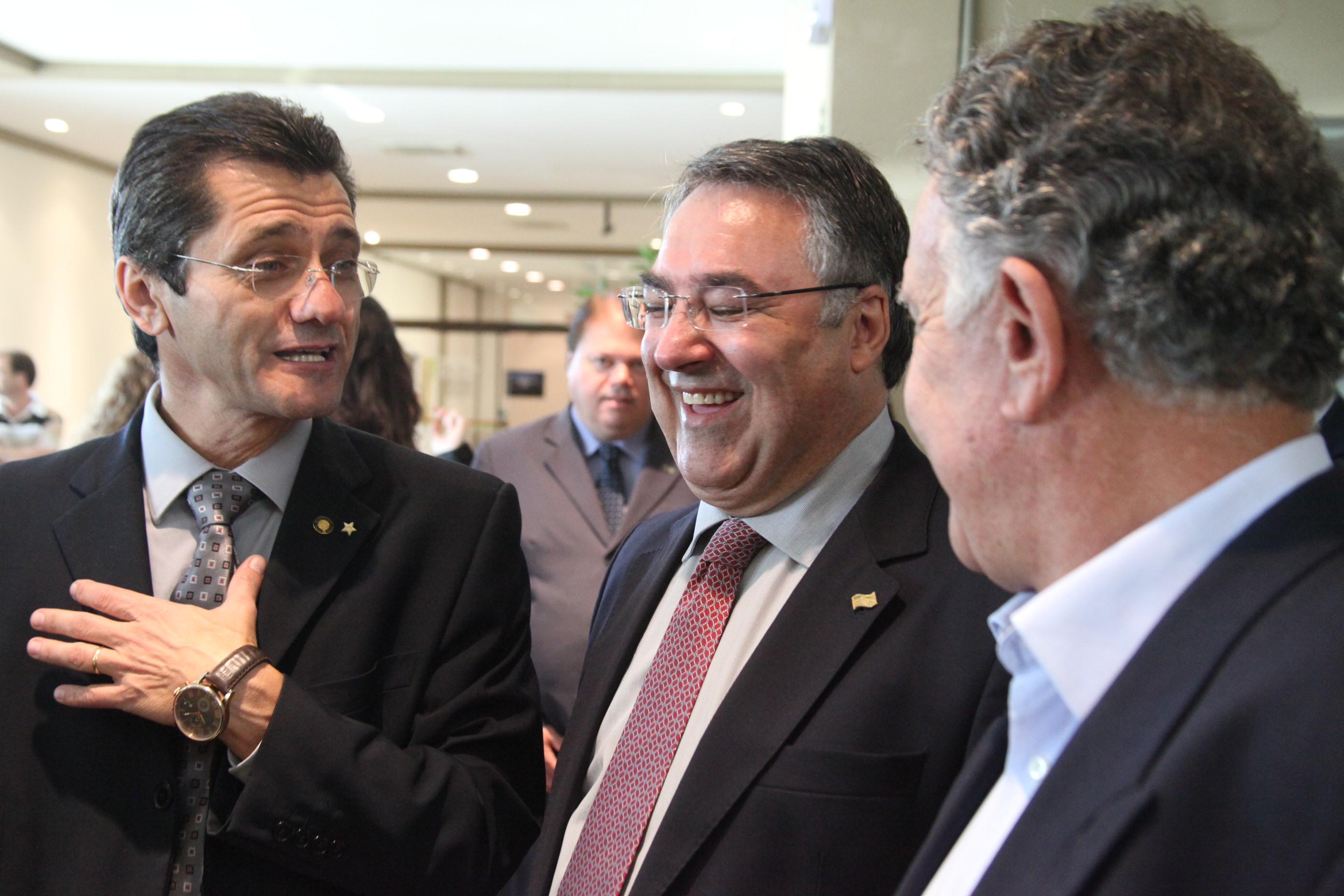 Governador Raimundo Colombo dá posse aos 40 defensores públicos de Santa Catarina. Foto: Fábio Queiroz