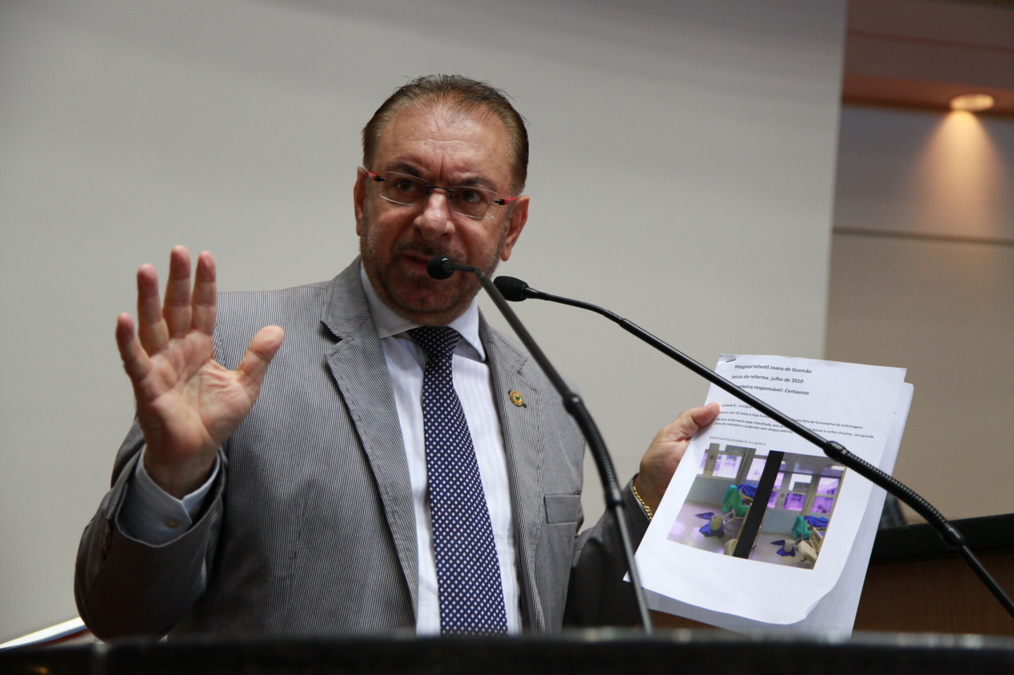 Manifestação em Brasília cobra investimentos para saúde