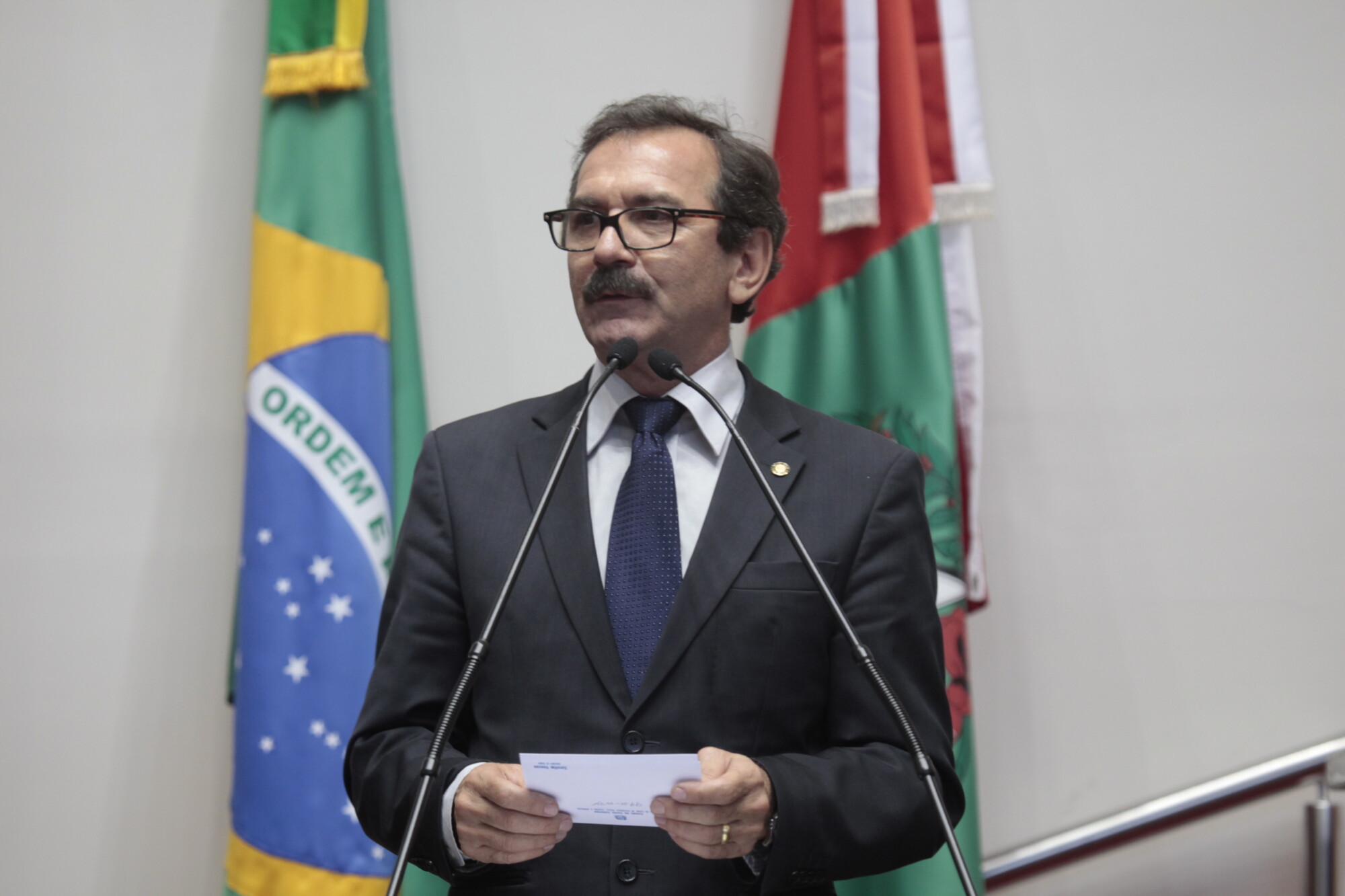 Deputados aprovam incentivo à promoção do artesanato