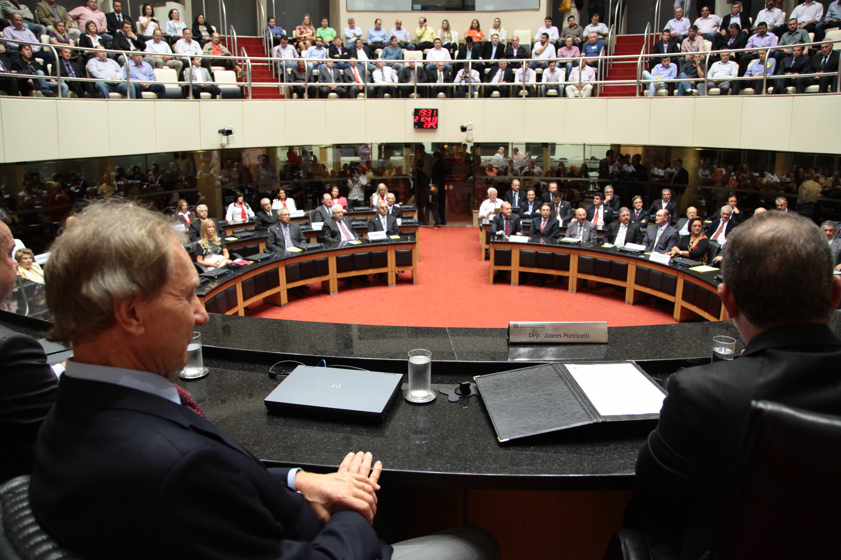 Sessão Especial em homenagem aos 47 anos de fundação do Partido do Movimento Democrático do Brasil - PMDB. Foto: Miriam Zomer