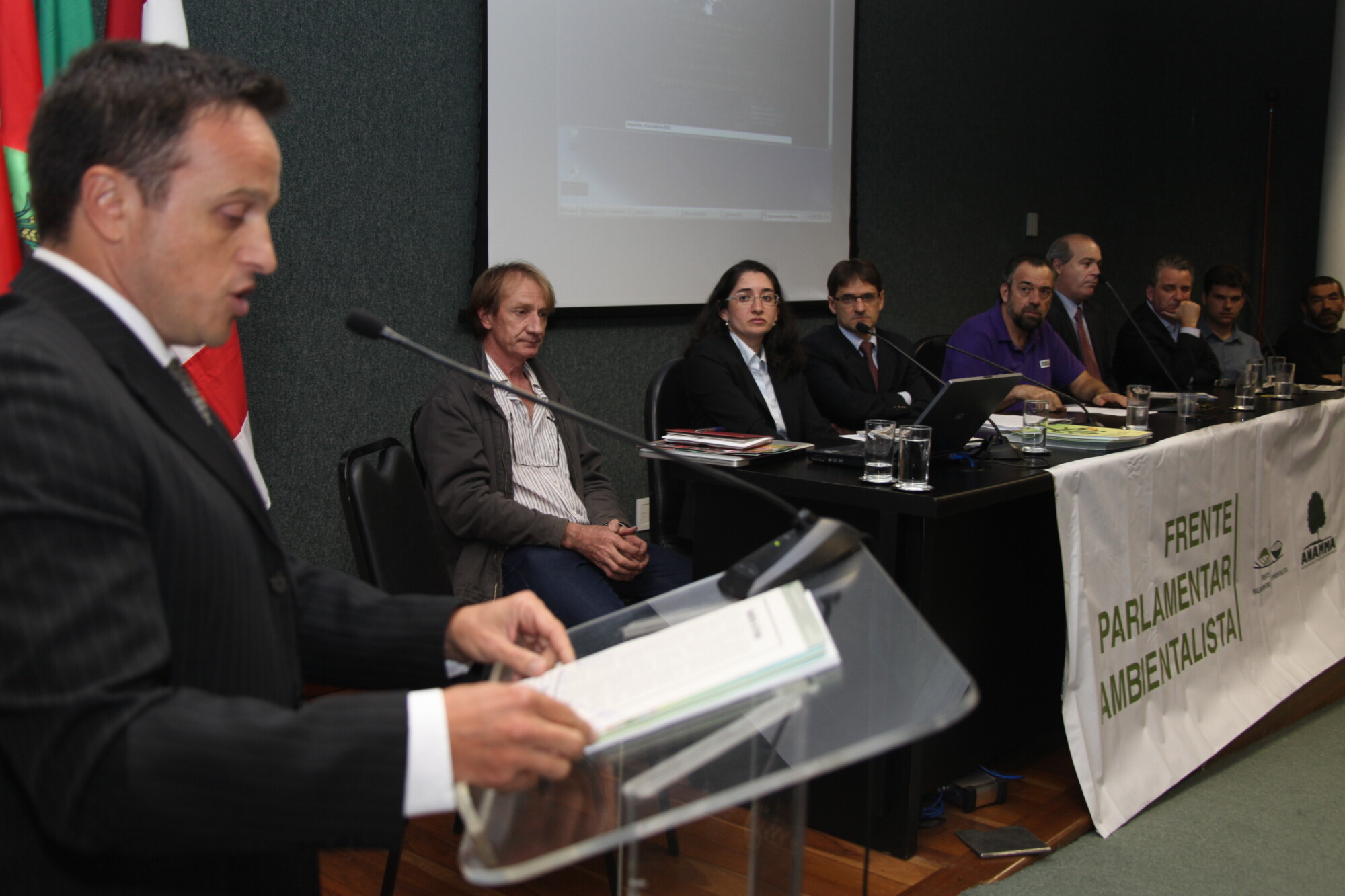 Grupo vai acompanhar implementação do Código Florestal em SC