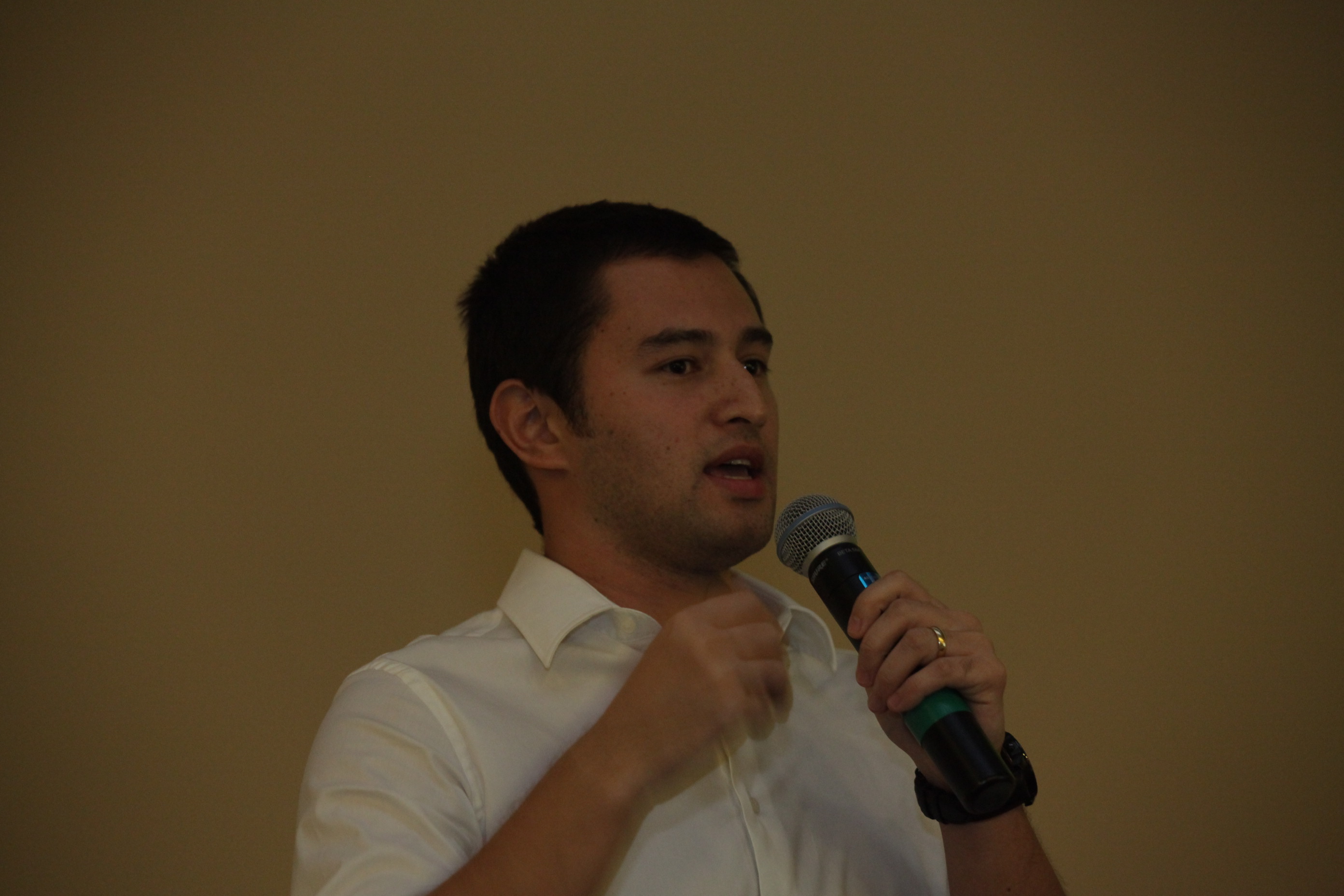 Palestra Gestão do Conhecimento e Inovação - Inova Day - André Tamura, consultor de negócios.