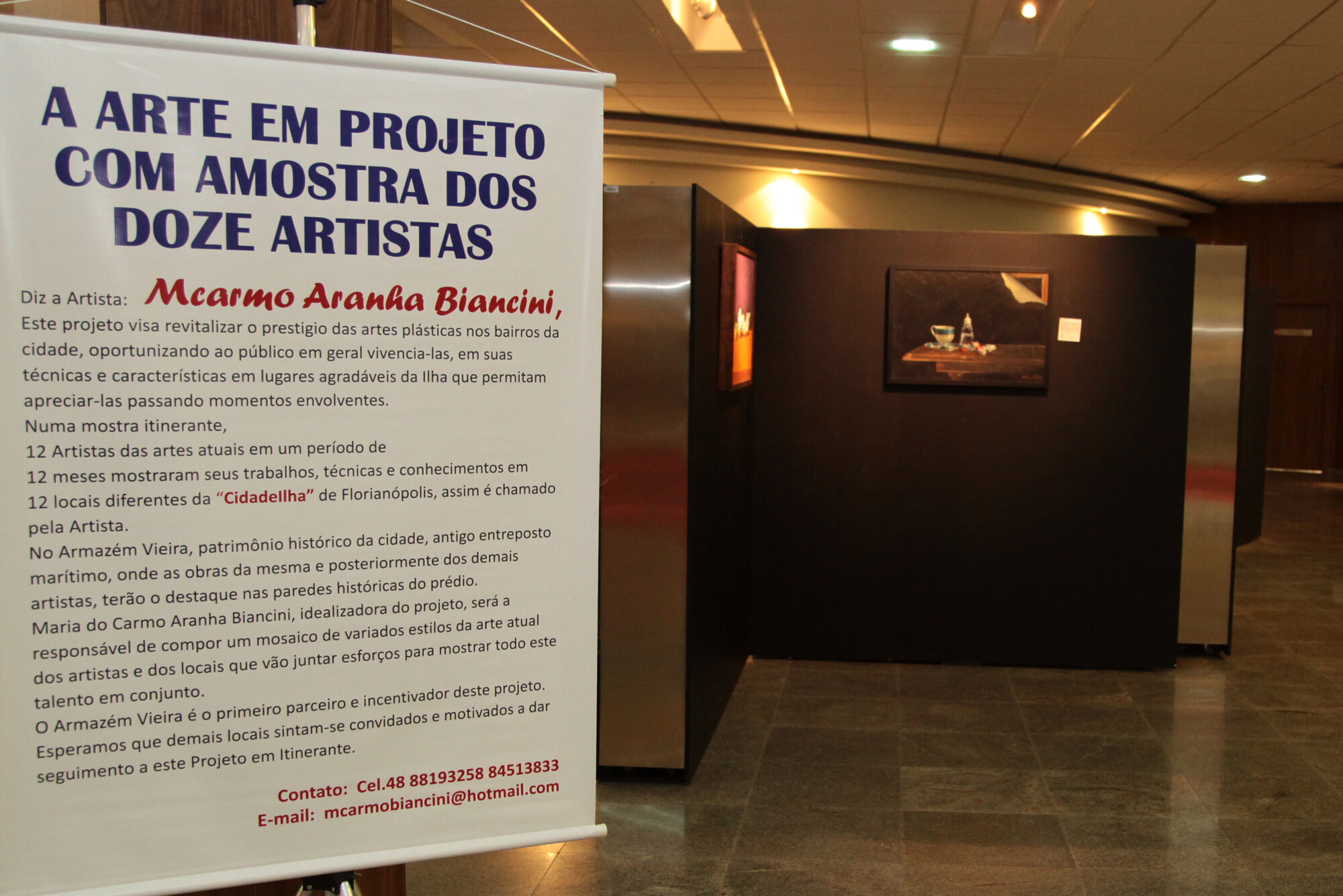 Exposição reúne obra de doze artistas no Legislativo