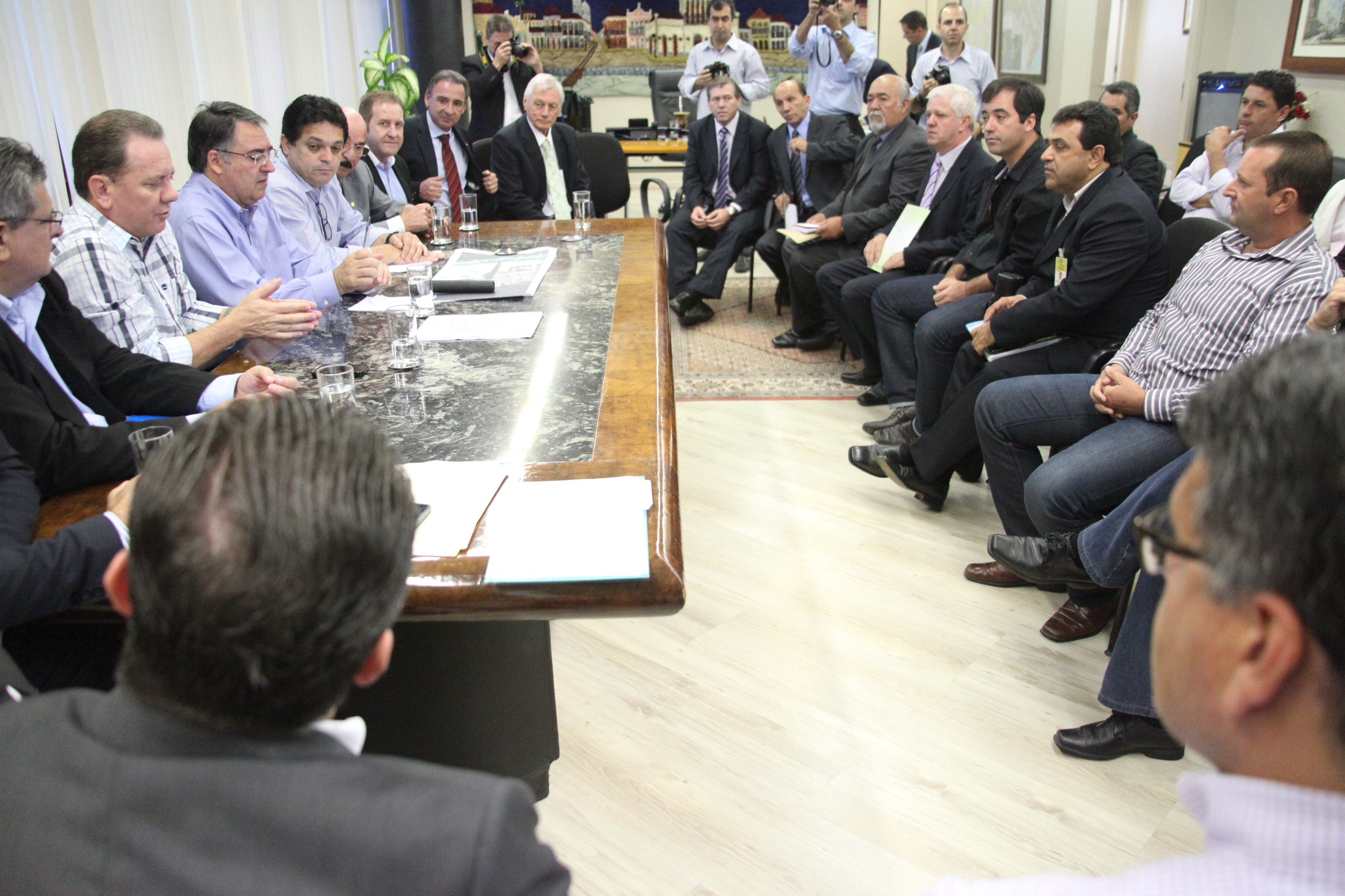 Reunião com o Governador no Centro Administrativo sobre o Desassoriamento da Barra do Camacho. Foto: Fábio Queiroz