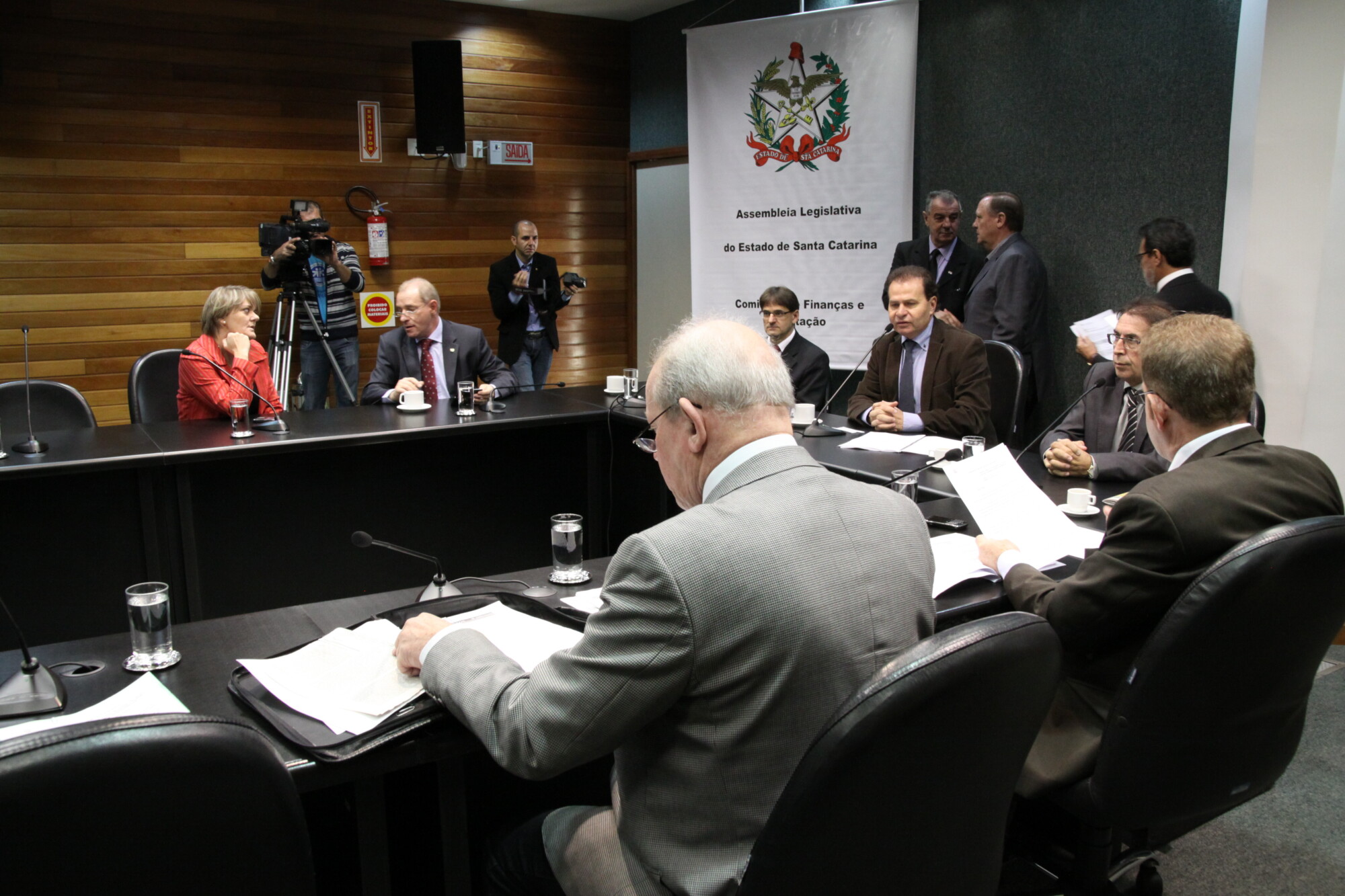 Governo interrompe tramitação do Regime Diferenciado de Contratações