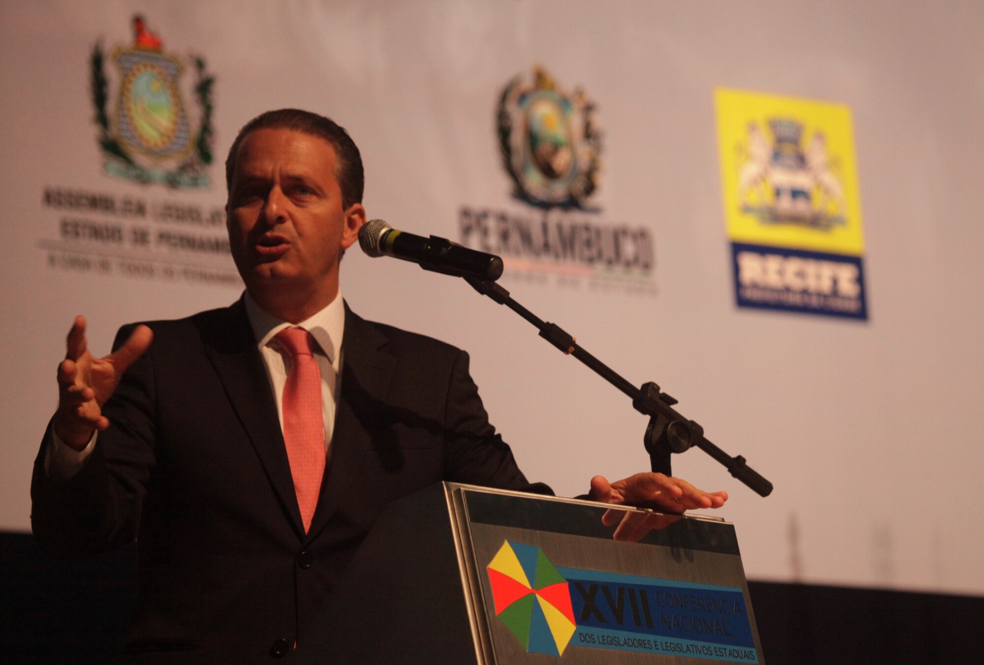 Unale: Eduardo Campos ressalta transparência e combate à desigualdade