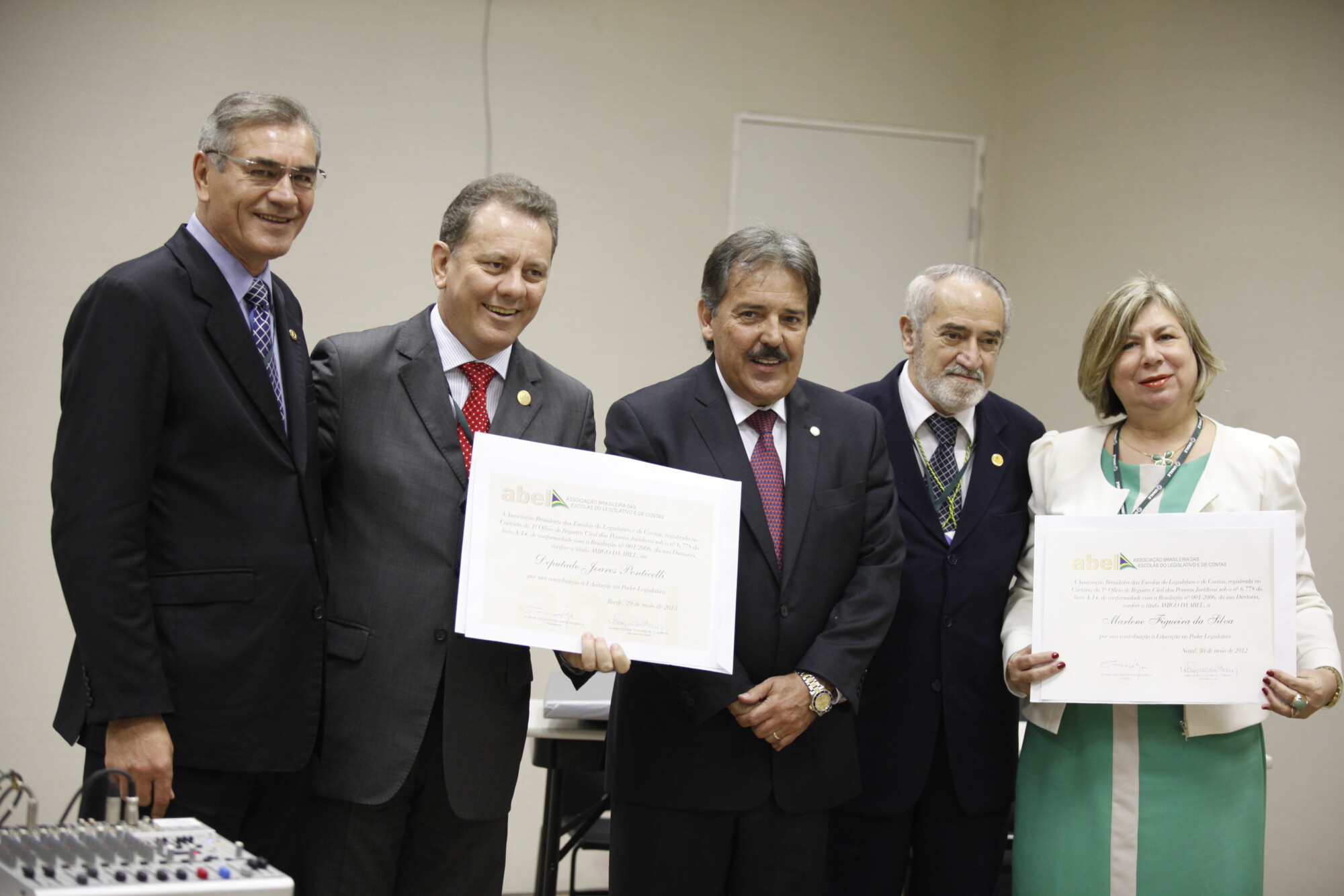 Ponticelli recebe diploma “Amigo da ABEL”