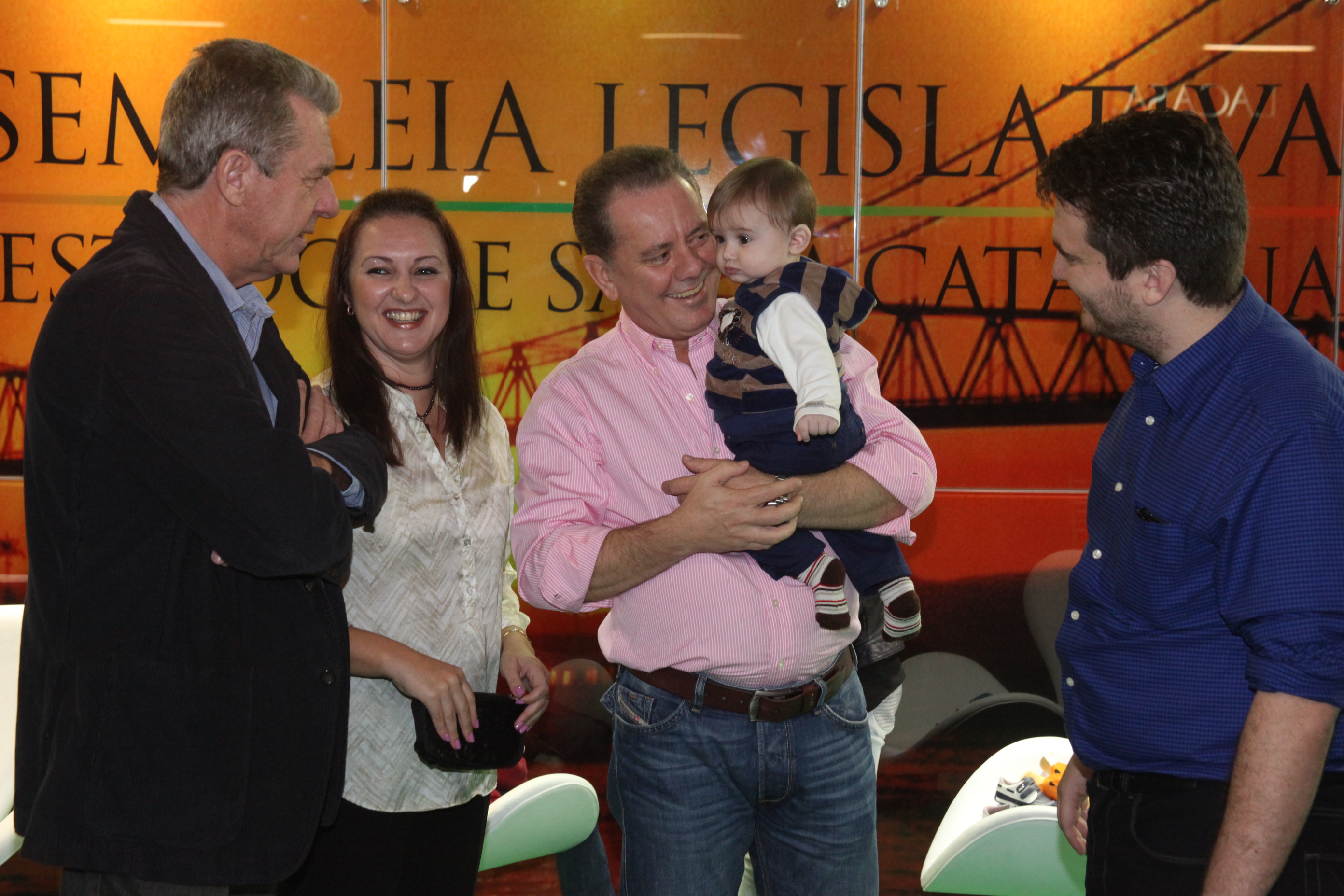 Joares Ponticelli, Presidente da Assembleia Legislativa de Santa Catarina, visita a X Feincos em Tubarão. Foto: Fábio Queiroz