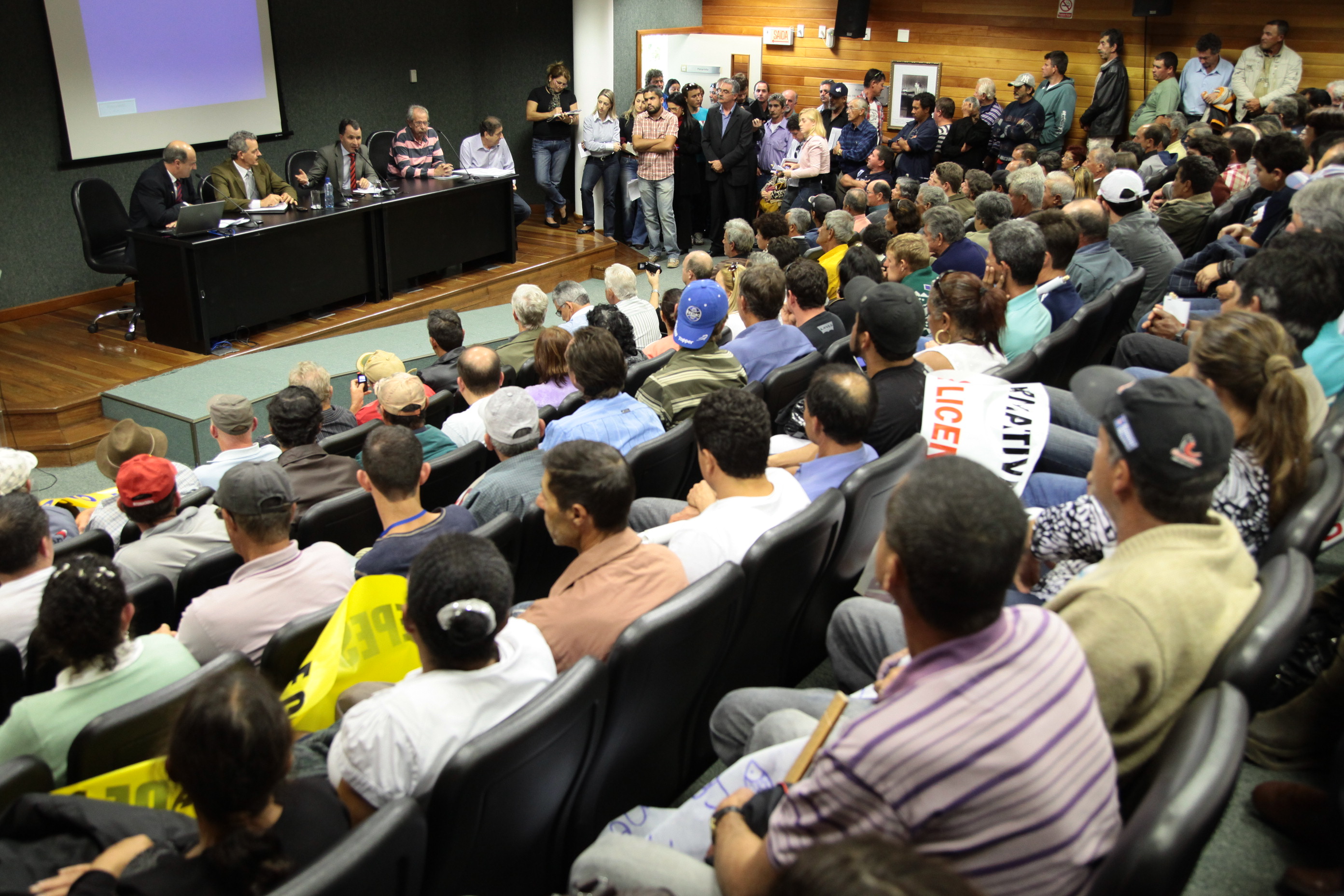 Reunião com a Federação dos Pescadores do Estado de Santa Catarina - FEPESC e representantes das 36 colônias de pescadores do Estado. Foto: Miriam Zomer