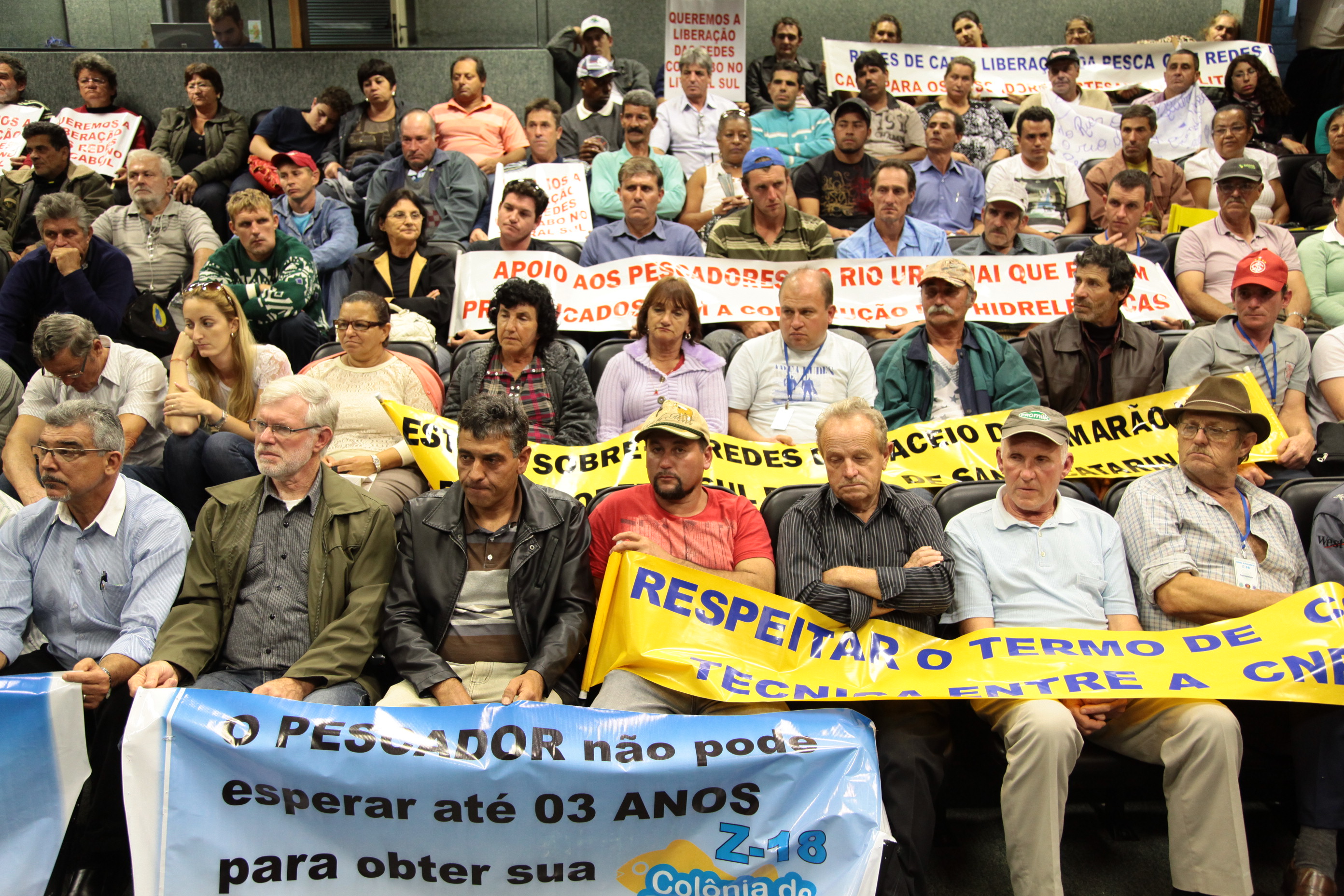 Reunião com a Federação dos Pescadores do Estado de Santa Catarina - FEPESC e representantes das 36 colônias de pescadores do Estado. Foto: Miriam Zomer