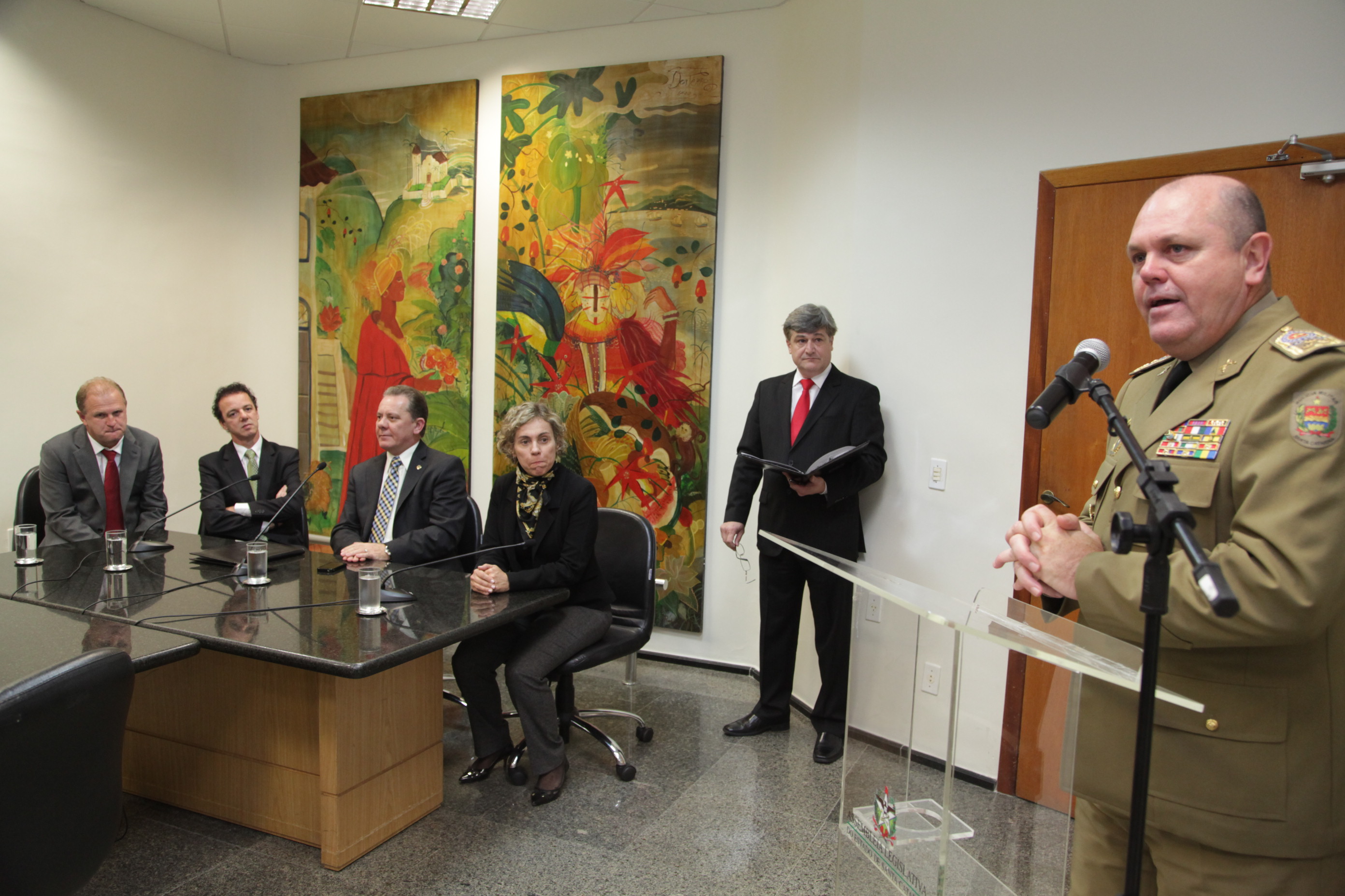 Assinatura de Termo de Cooperação Técnica entre PROERD e ALESC/Escola do Legislativo