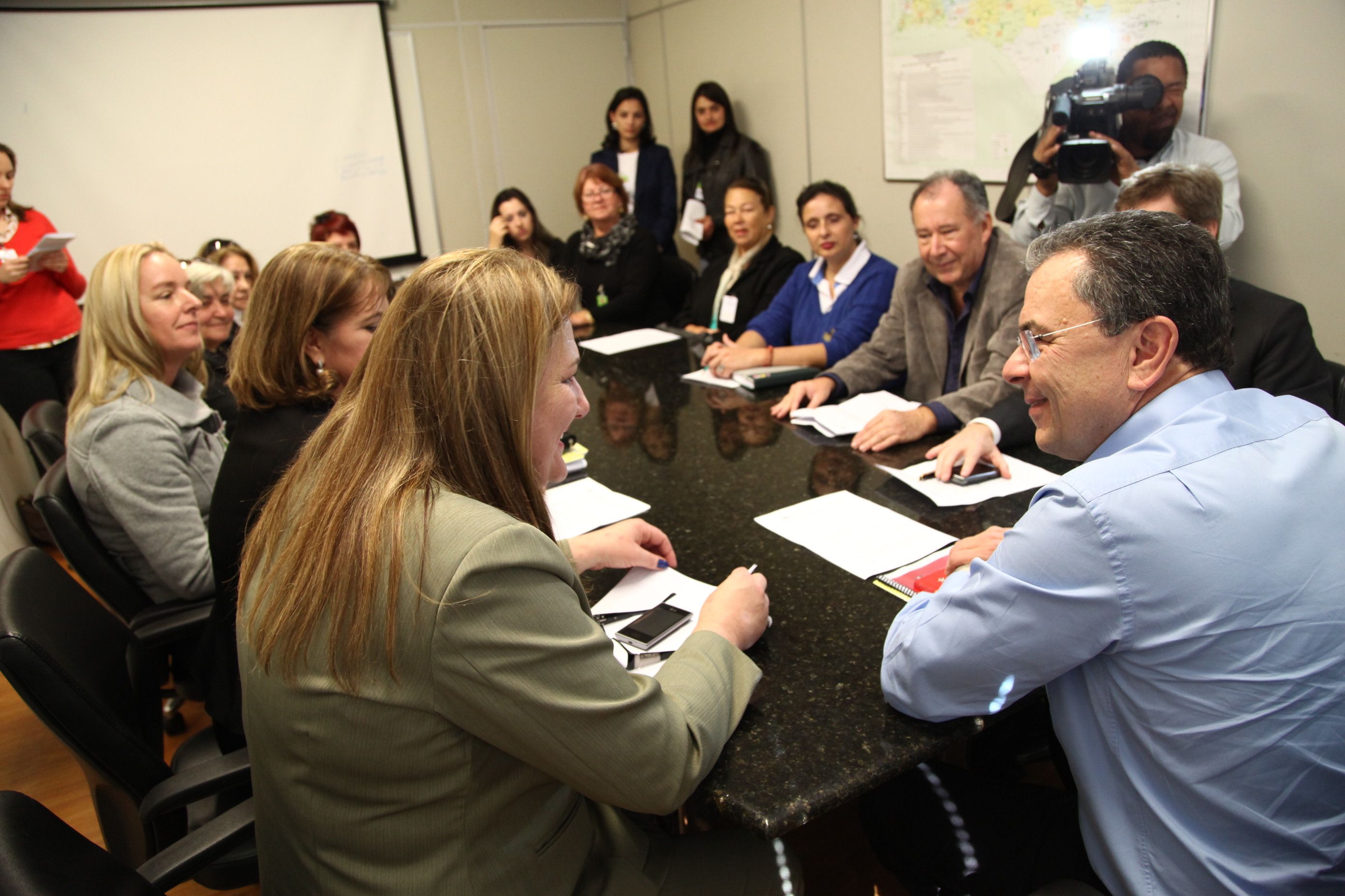 Audiência na Secretaria de Saúde com Comissão de Defesa dos Direitos da Pessoa com Deficência. Foto: Miriam Zomer