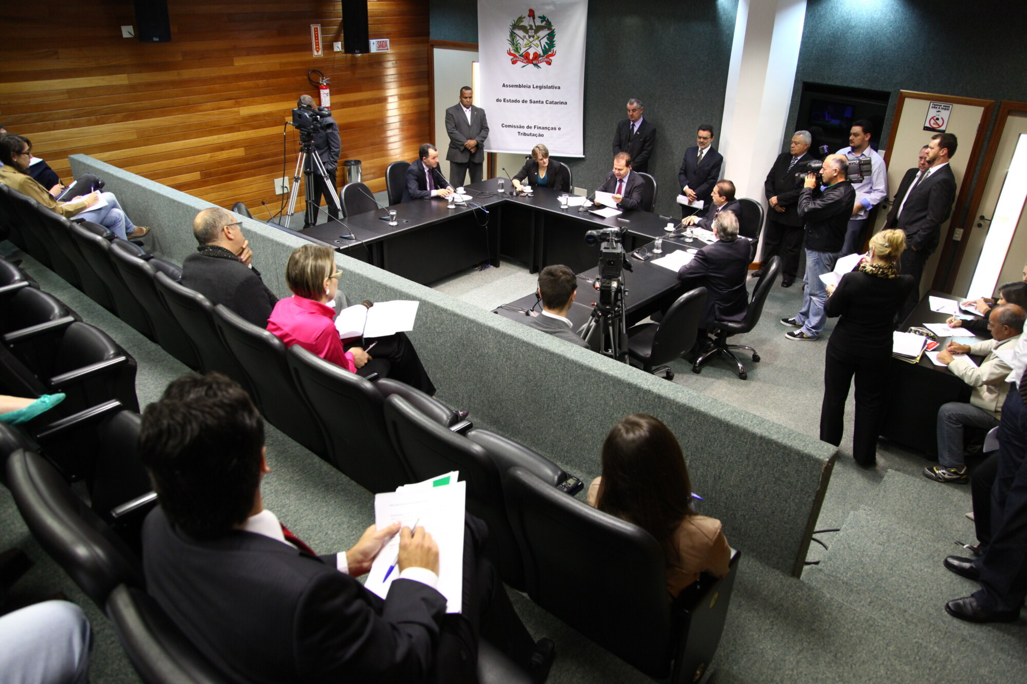 Comissão de Finanças propõe orçamento regionalizado impositivo