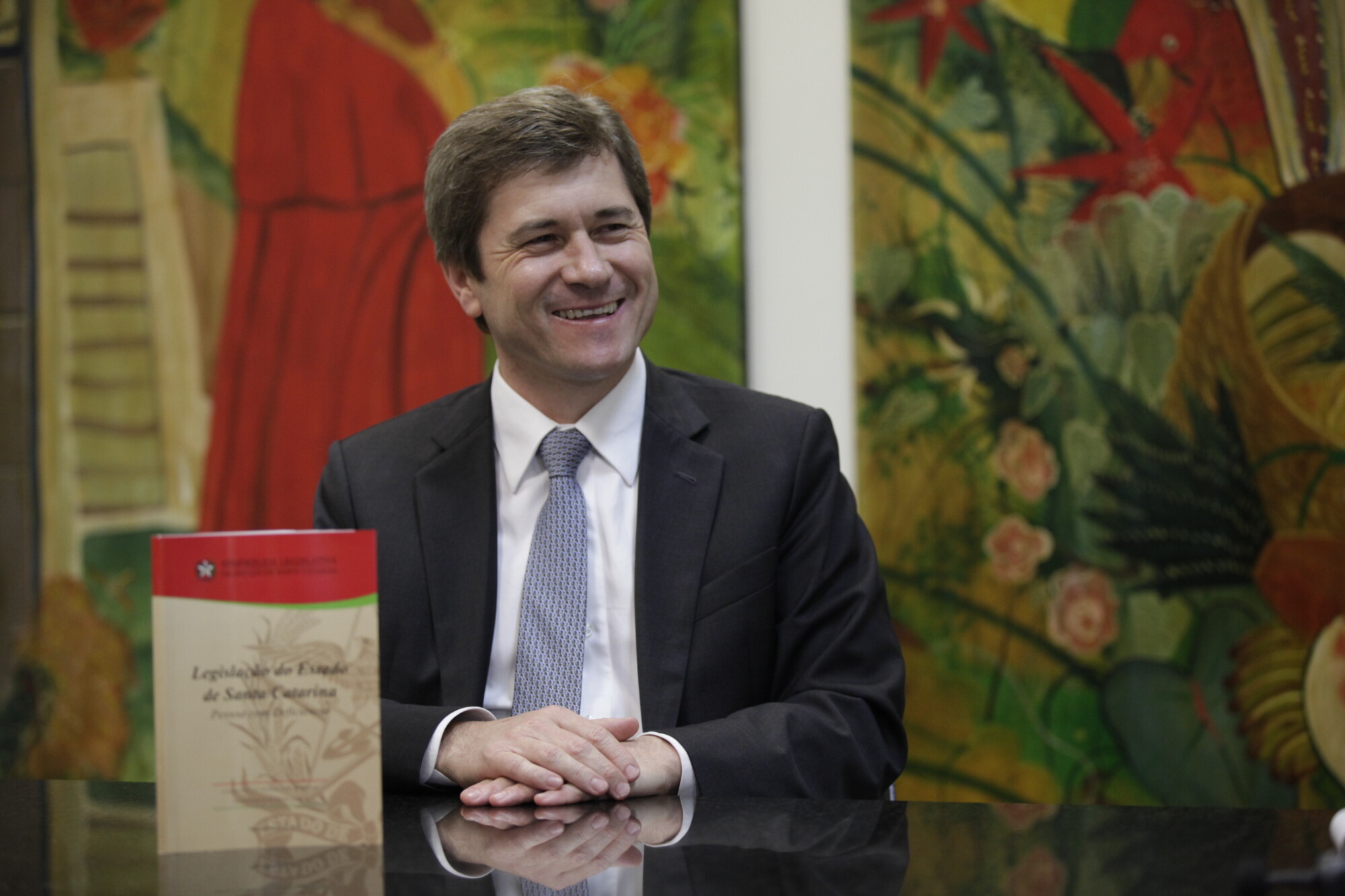 Livro reúne legislação estadual sobre os direitos da pessoa com deficiência