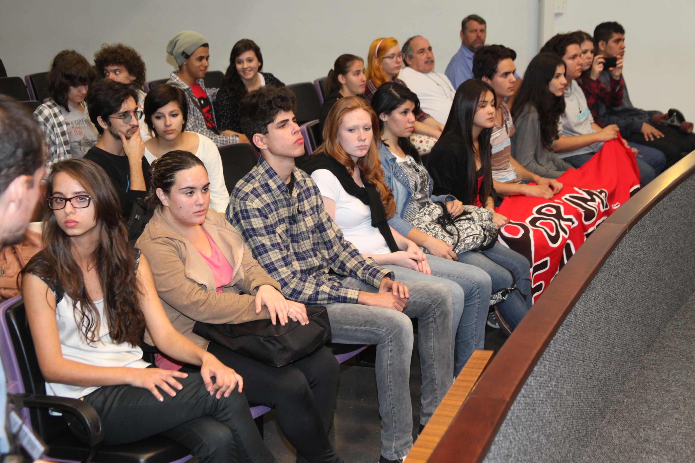 Comissão de Educação promove Audiência Pública em Joinville para discutir a Reenturmação. Foto: Fábio Queiroz