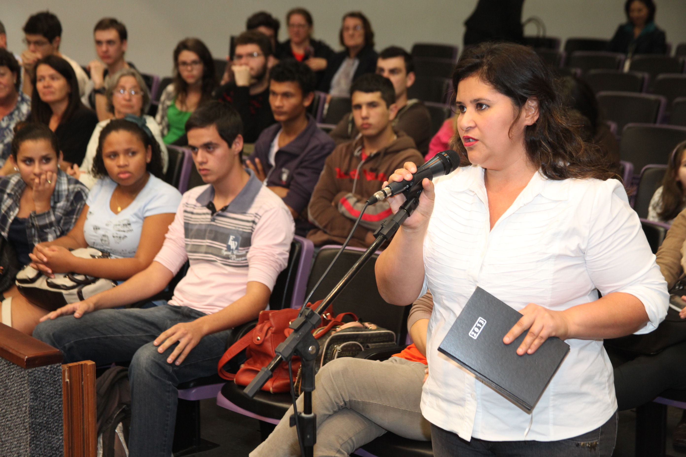 Comissão de Educação promove Audiência Pública em Joinville para discutir a Reenturmação. Foto: Fábio Queiroz