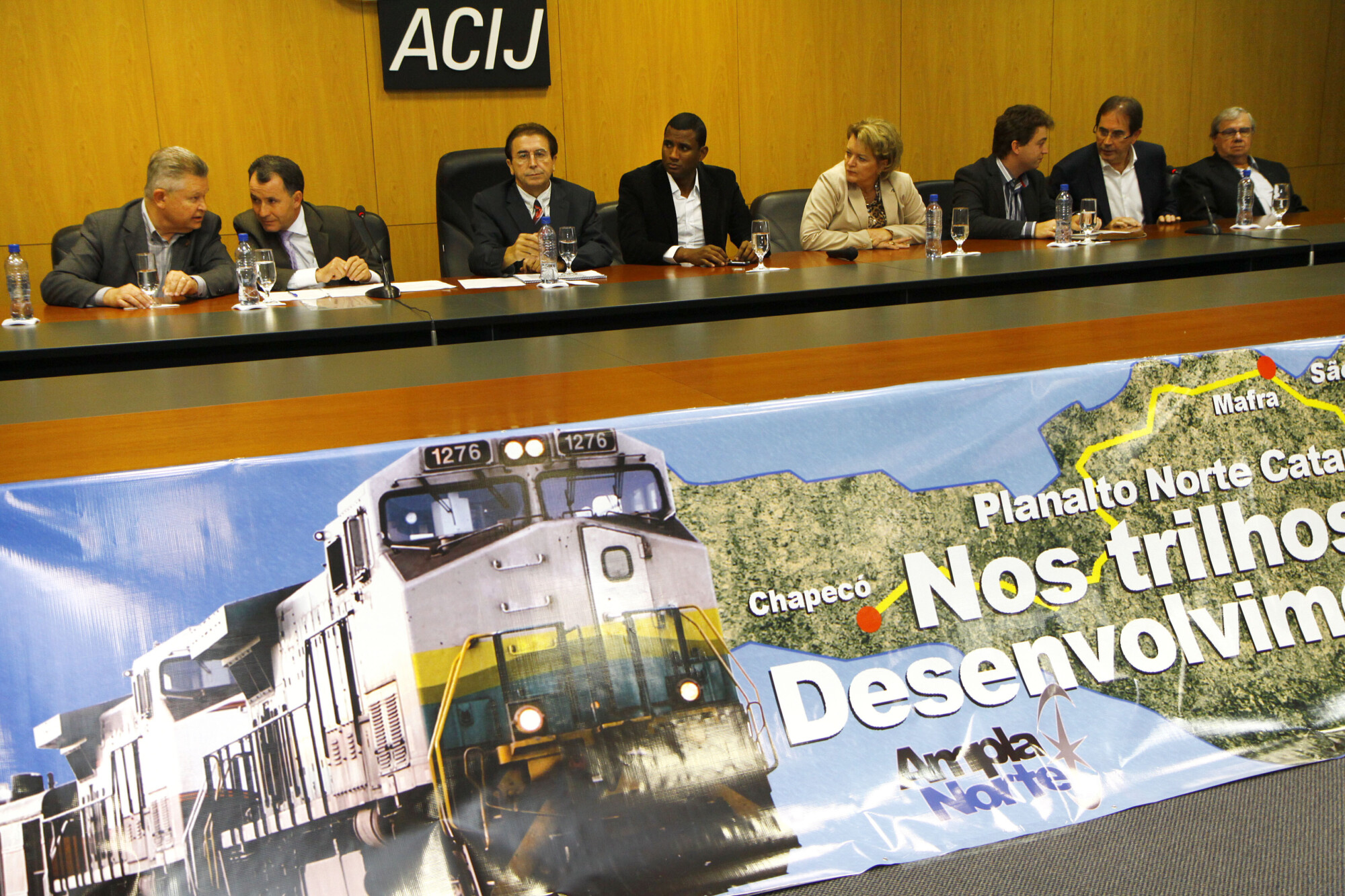 Deputados defendem trajeto alternativo para Ferrovia do Frango