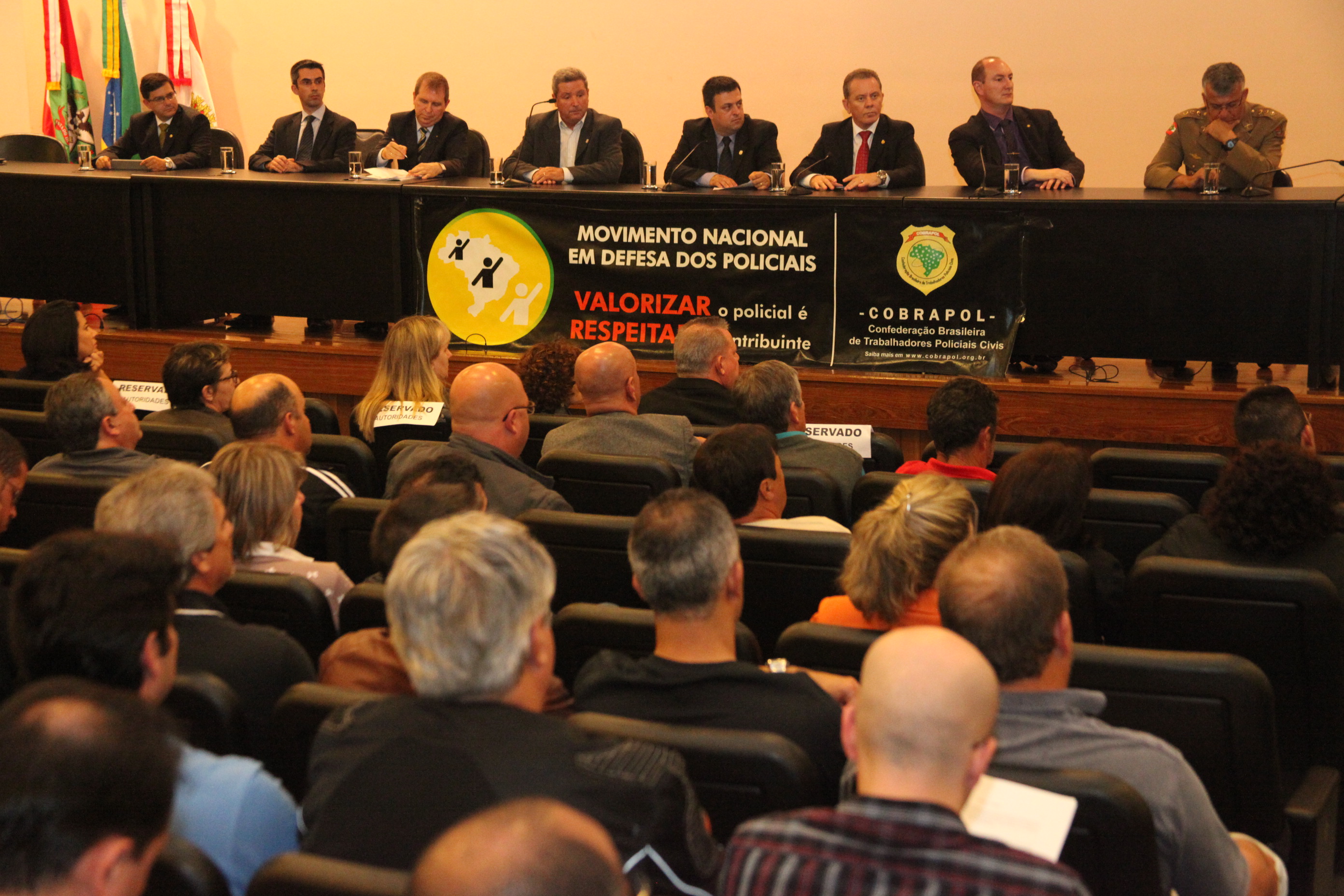 Posse da nova diretoria do Sindicato dos Policiais Civis de Santa Catarina. Foto: Fábio Queiroz