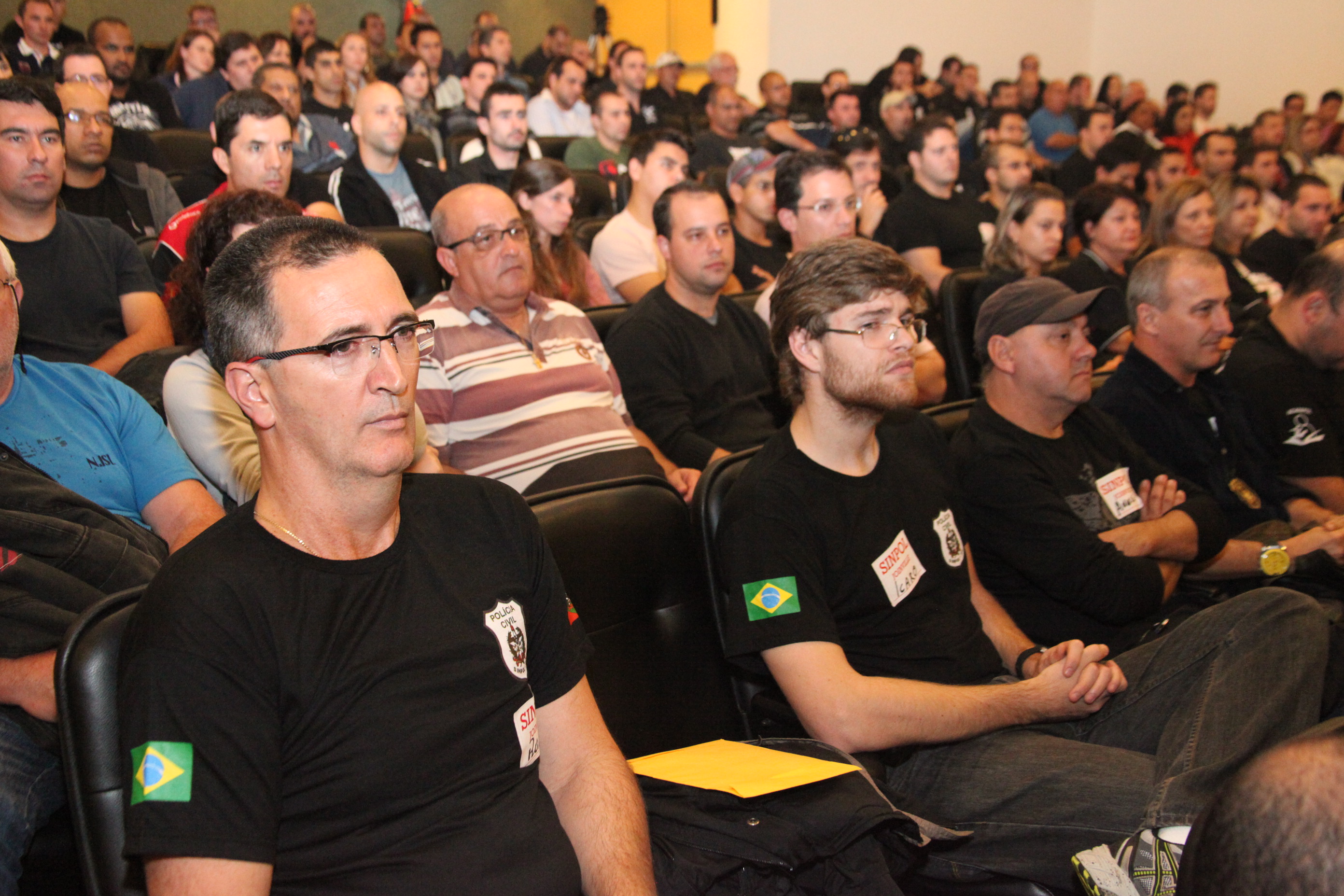 Posse da nova diretoria do Sindicato dos Policiais Civis de Santa Catarina. Foto: Fábio Queiroz