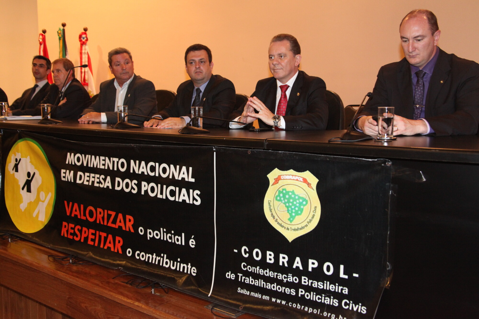 Diretoria do Sindicato dos Policiais Civis de SC toma posse