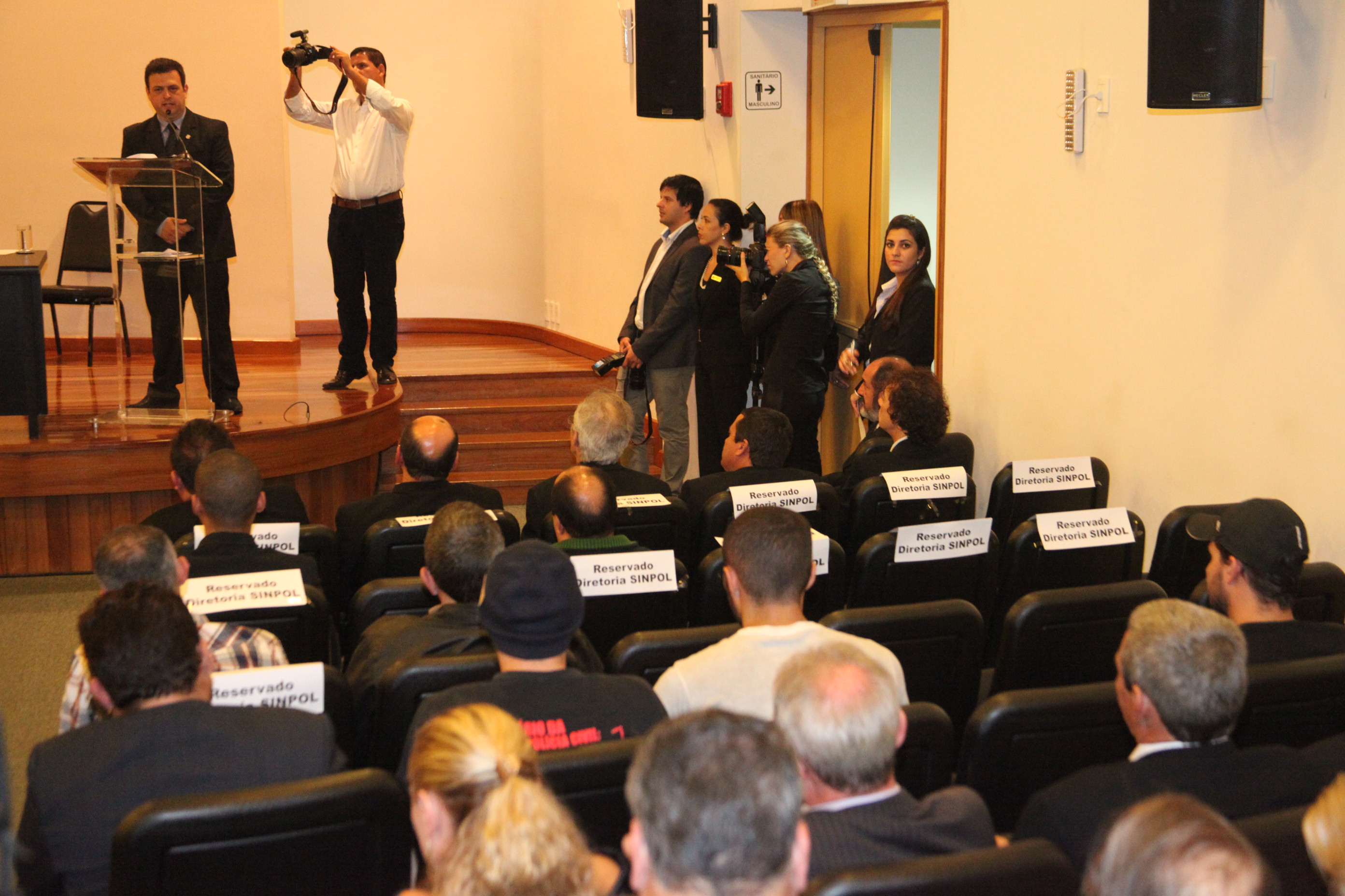 Posse da nova diretoria do Sindicato dos Policiais Civis de Santa Catarina. Foto: Fábio Queiroz