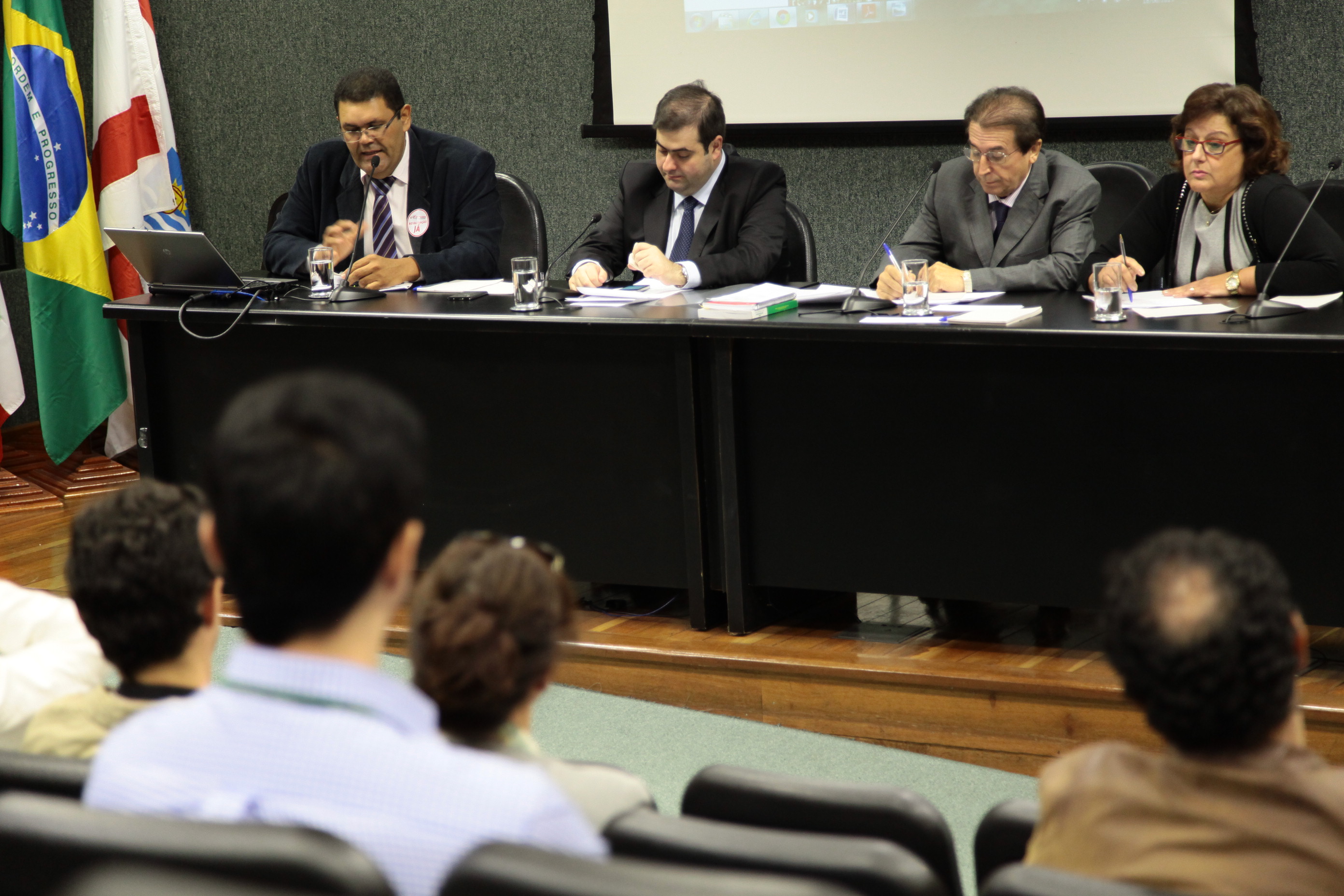 Audiência Pública para discutir sobre Admissão no Estado de Santa Catarina de Diplomas de Pós-Graduação obtidos no exterior. Foto: Miriam Zomer