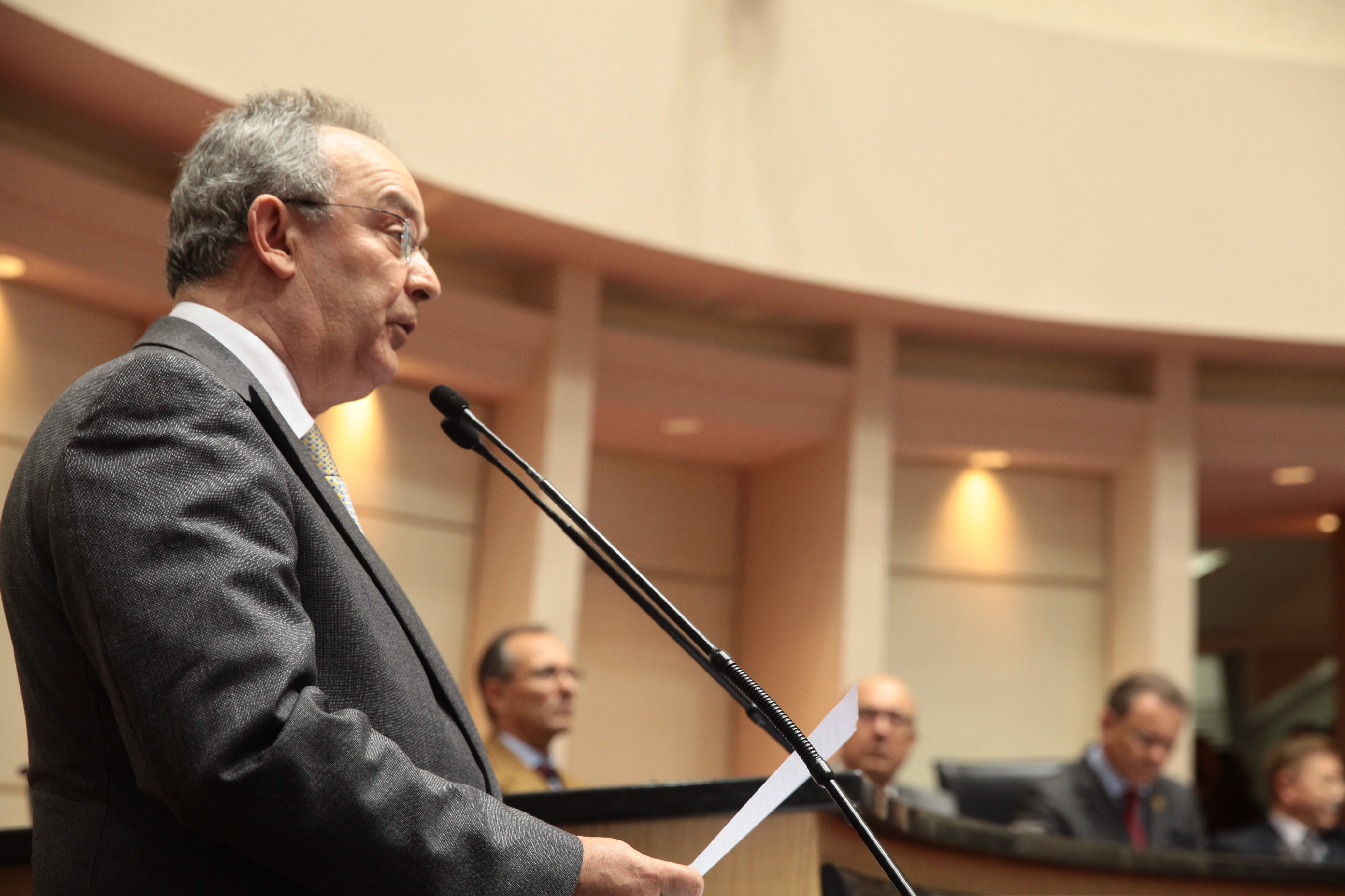Sessão Especial em homenagem aos médicos Marcos Ghizoni e Jayme Bertelli. Foto: Miriam Zomer