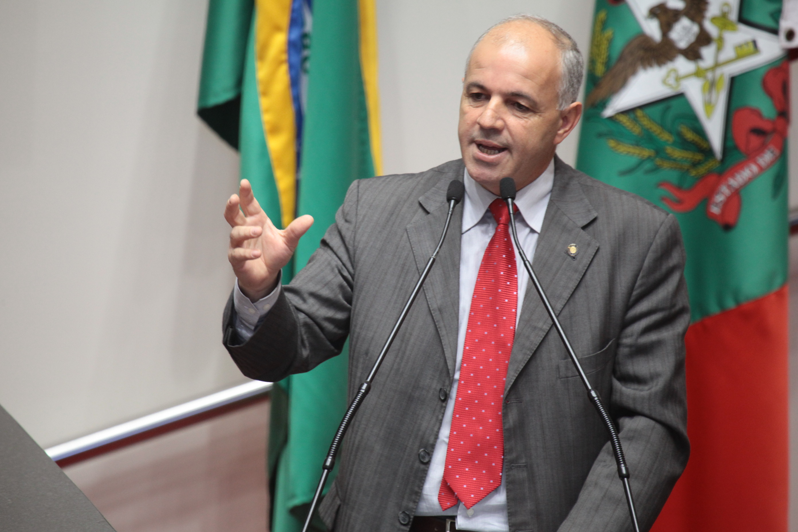 Sessão Ordinária - Plenário Osni Régis. Foto: Miriam Zomer