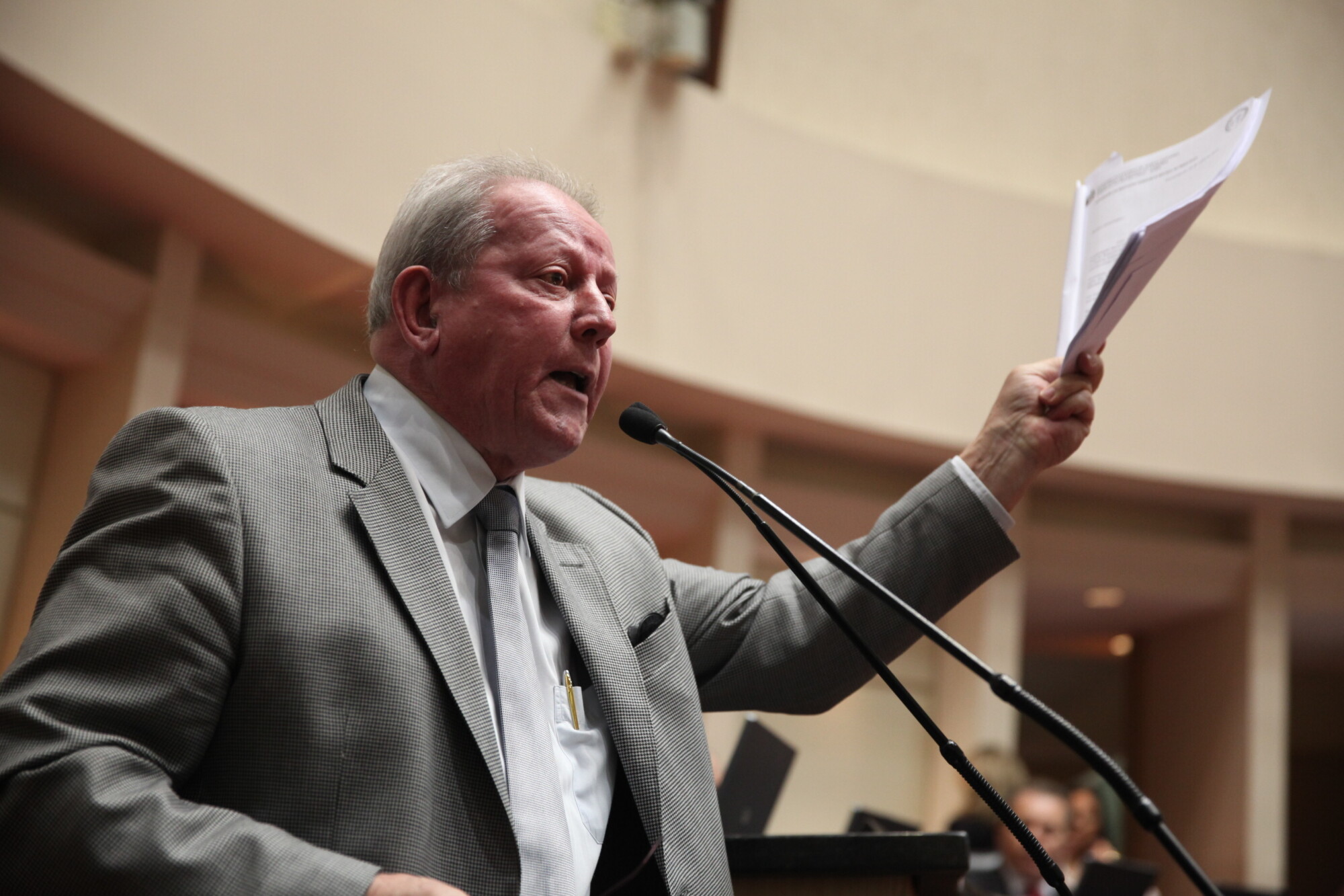 Marcos Vieira entrega ordem de serviço para pavimentação entre Maravilha e Bom Jesus do Oeste