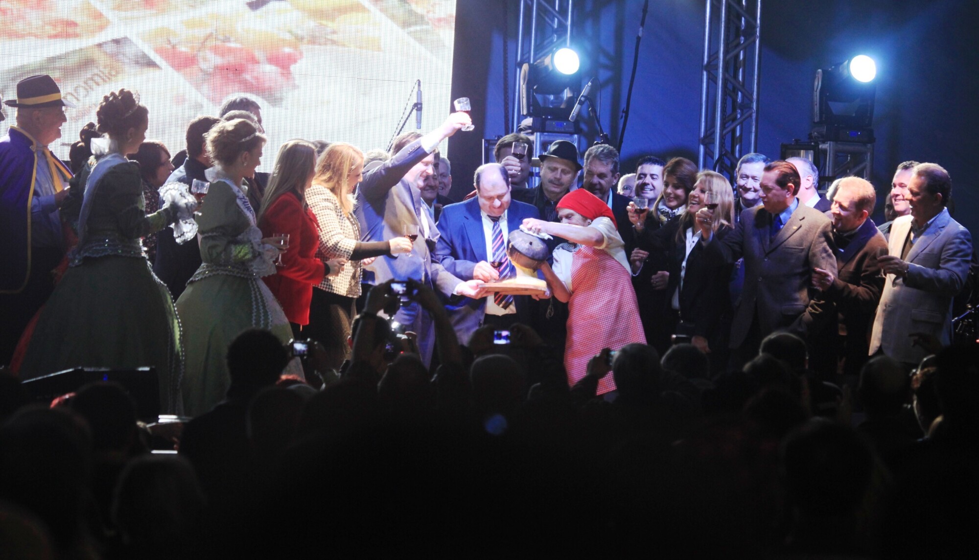 Deputados prestigiam evento em Nova Veneza
