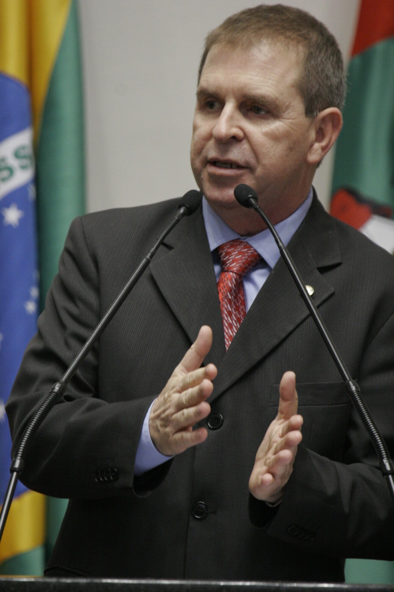 Deputado Eskudlark defende manifestações pelo estado