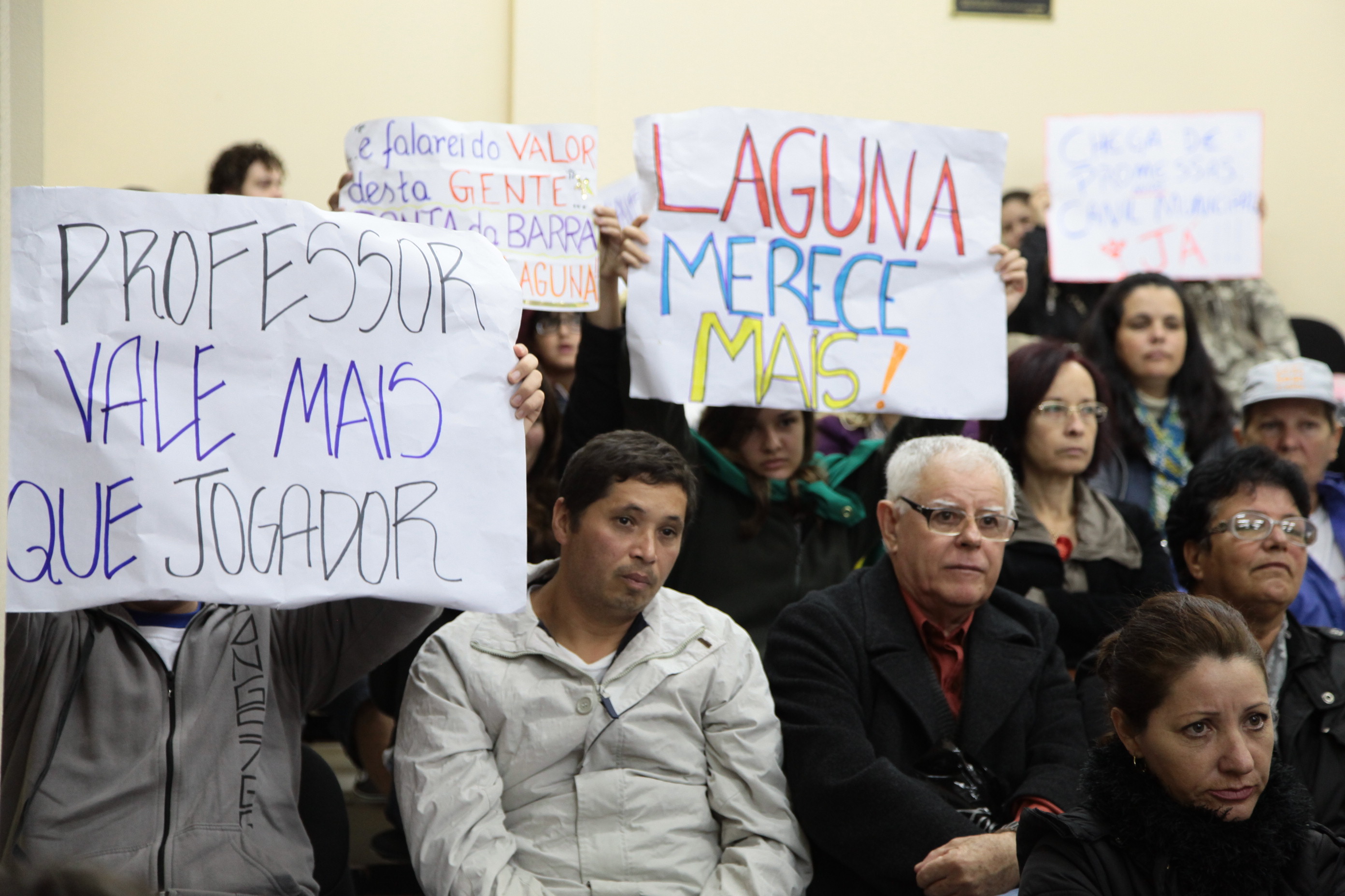 Audiência Pública do Orçamento Regionalizado em Laguna. Foto: Miriam Zomer