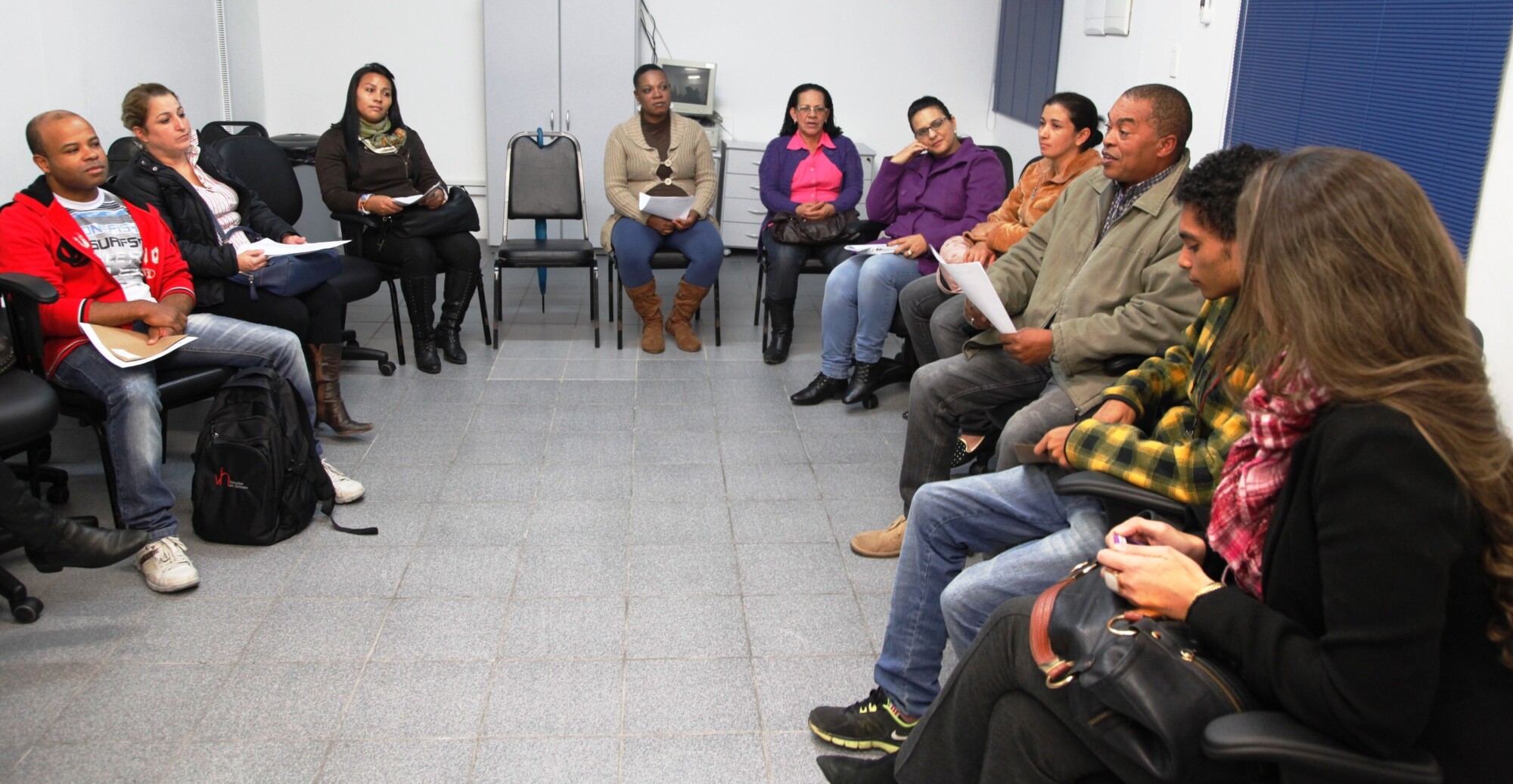 Assembleia recebe familiares de estagiários do PAB